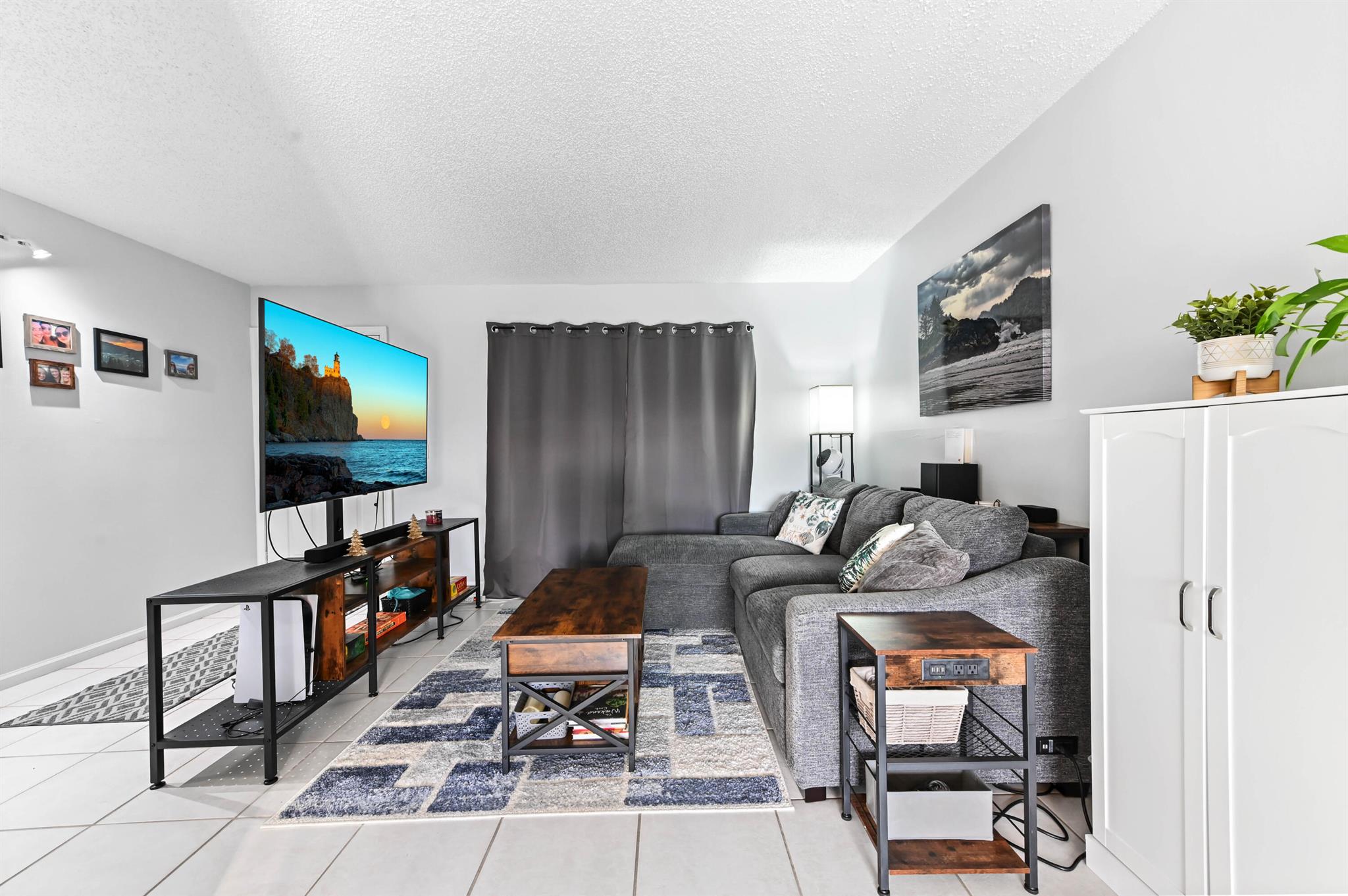 OAK TERRACE - Residential