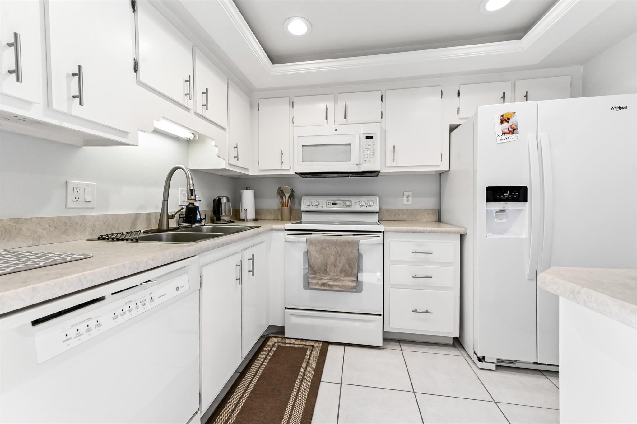 OAK TERRACE - Residential