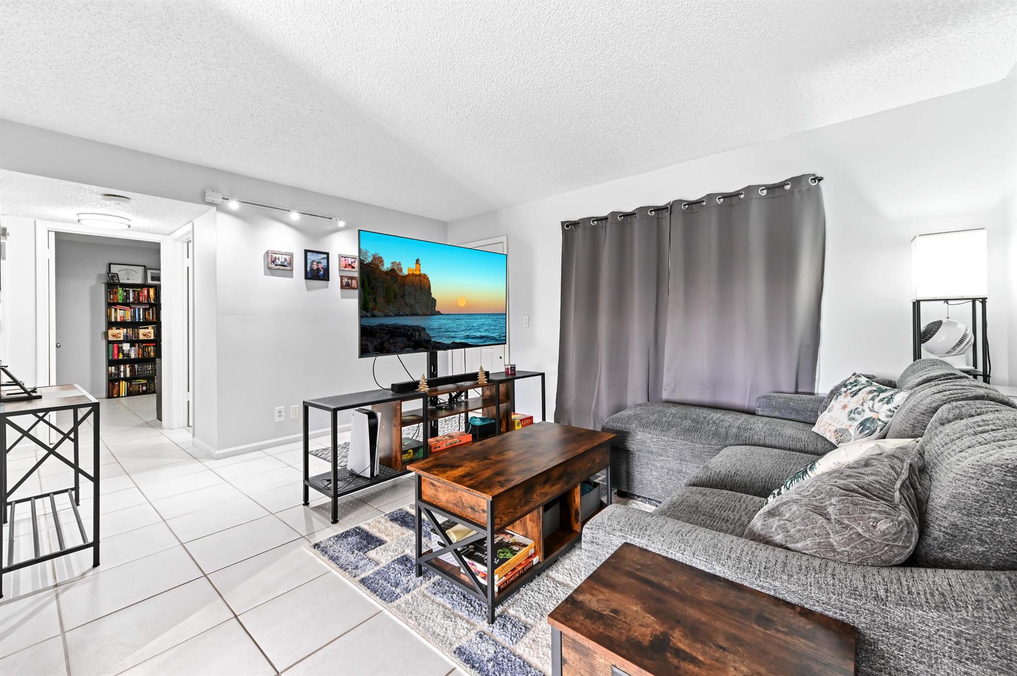 OAK TERRACE - Residential