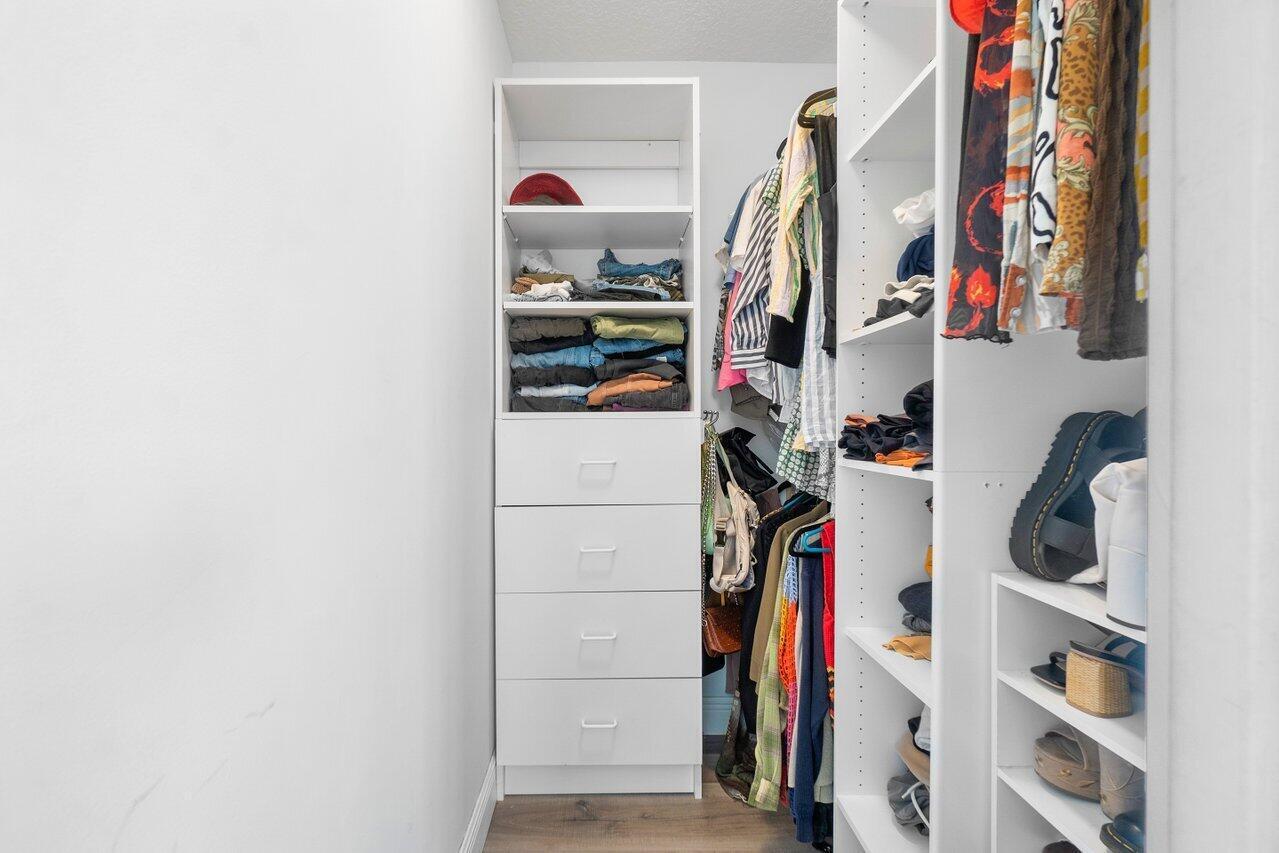 NORTH PALM BEACH HEIGHTS - Residential