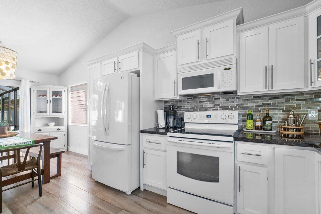 NORTH PALM BEACH HEIGHTS - Residential