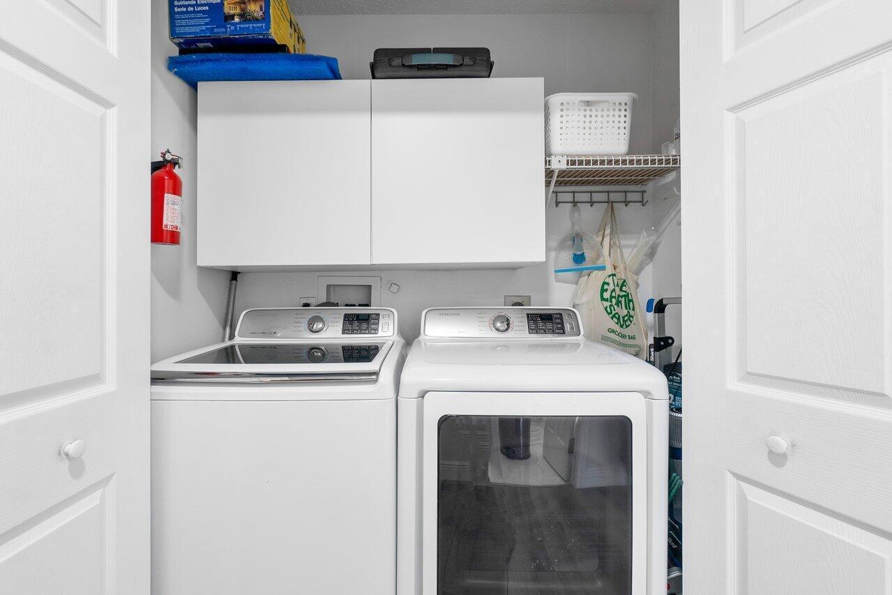 NORTH PALM BEACH HEIGHTS - Residential