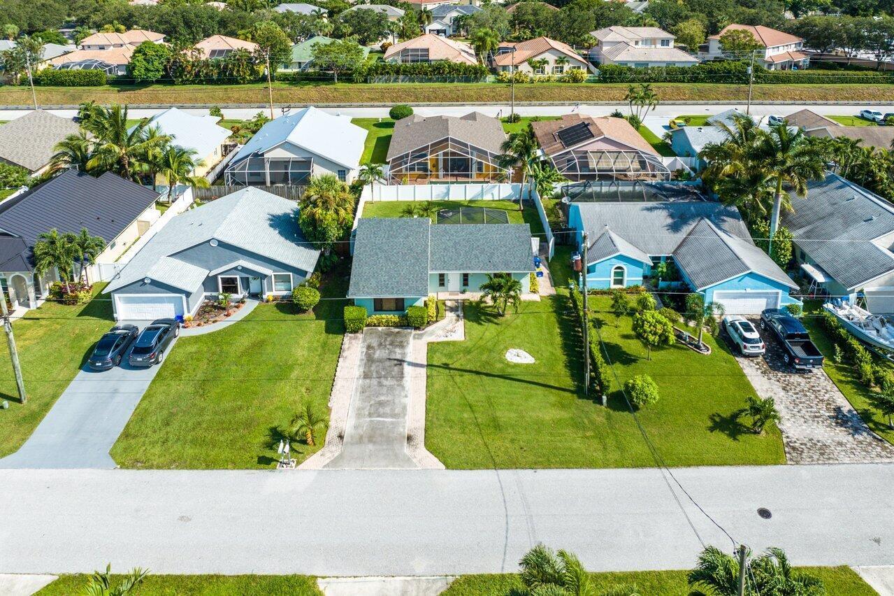 NORTH PALM BEACH HEIGHTS - Residential