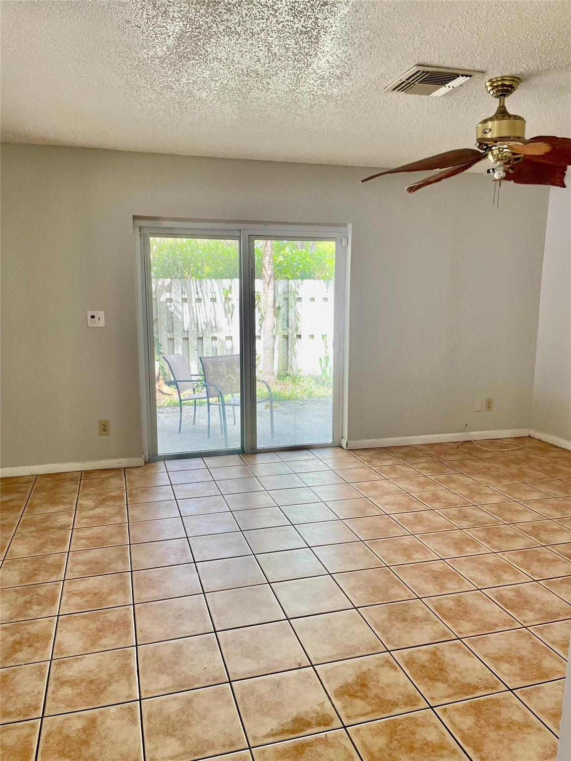 VILLAS AT WOODLAND - Residential Lease