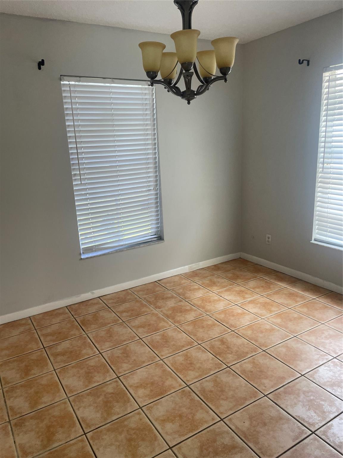 VILLAS AT WOODLAND - Residential Lease