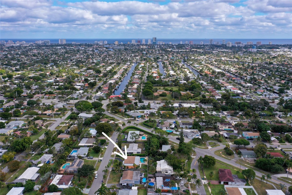 Lyons Park 33-28 B - Residential