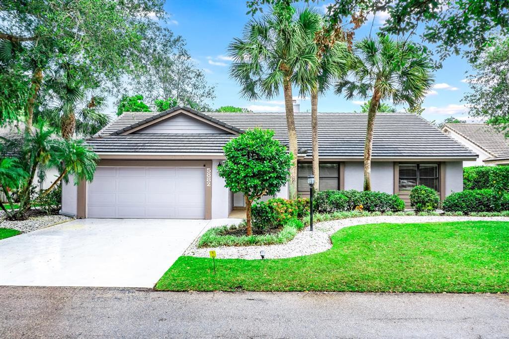 Photo of 5882 Stonewood Court, Jupiter, FL 33458 (MLS # R10707376)