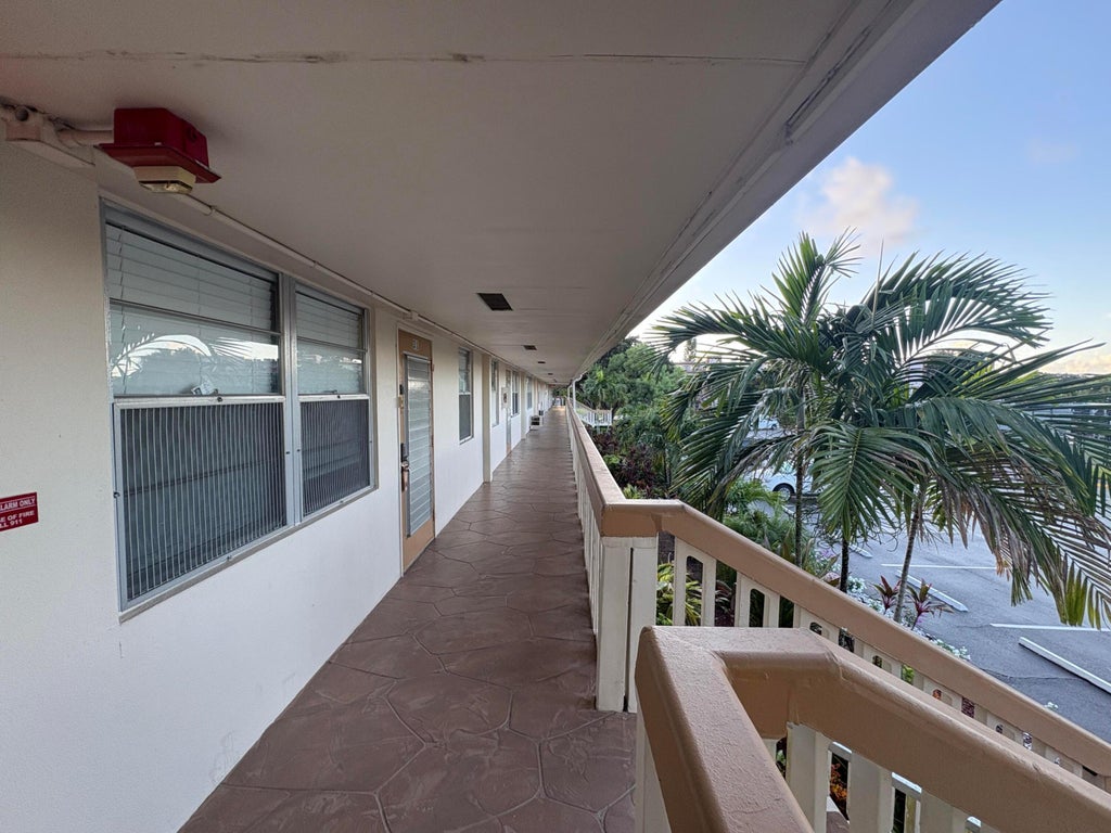 Photo of 29 RICHMOND D Crescent, Deerfield Beach, FL 33442 (MLS # B26089202)