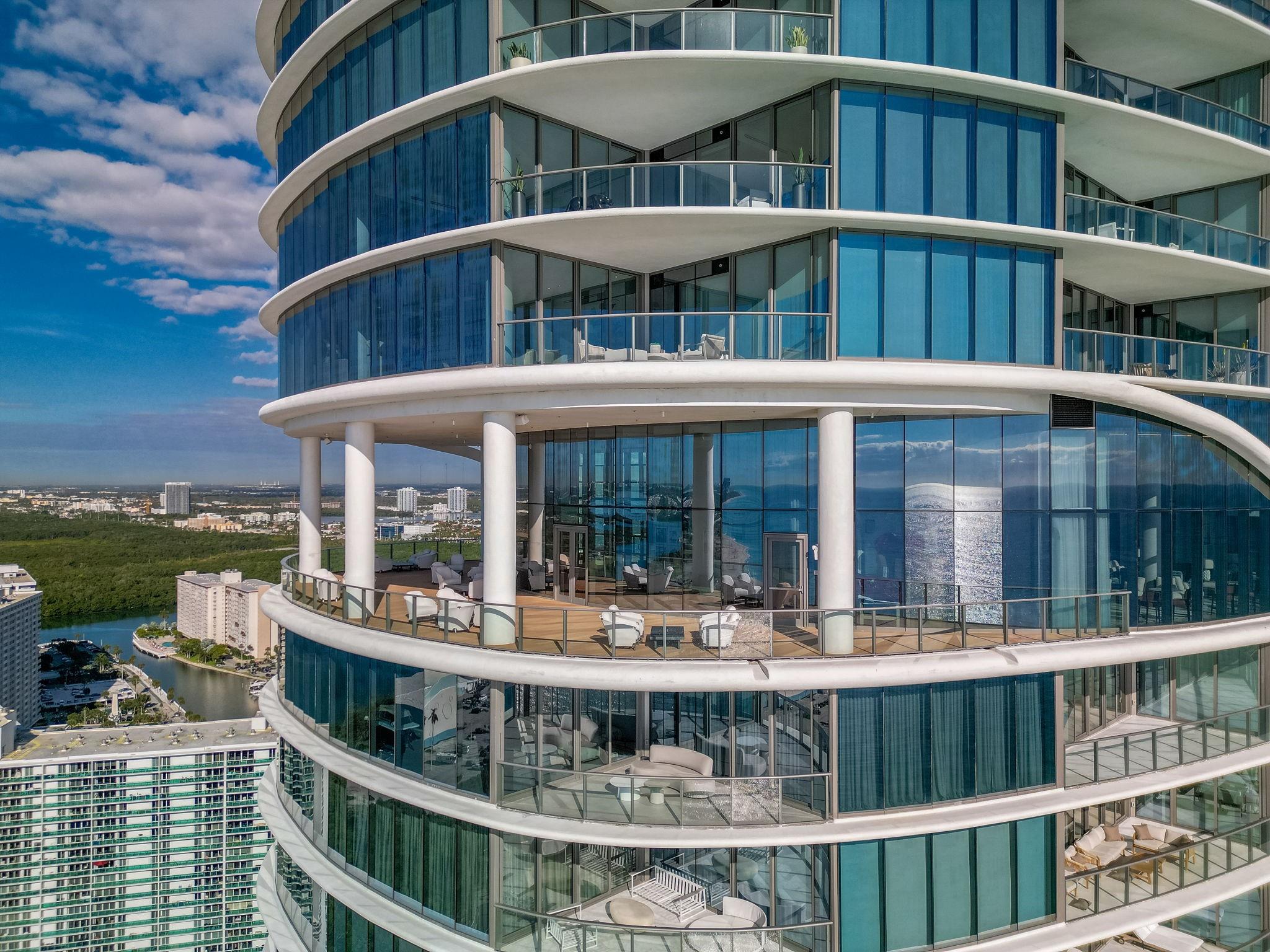 Ritz Carlton Sunny Isles - Residential