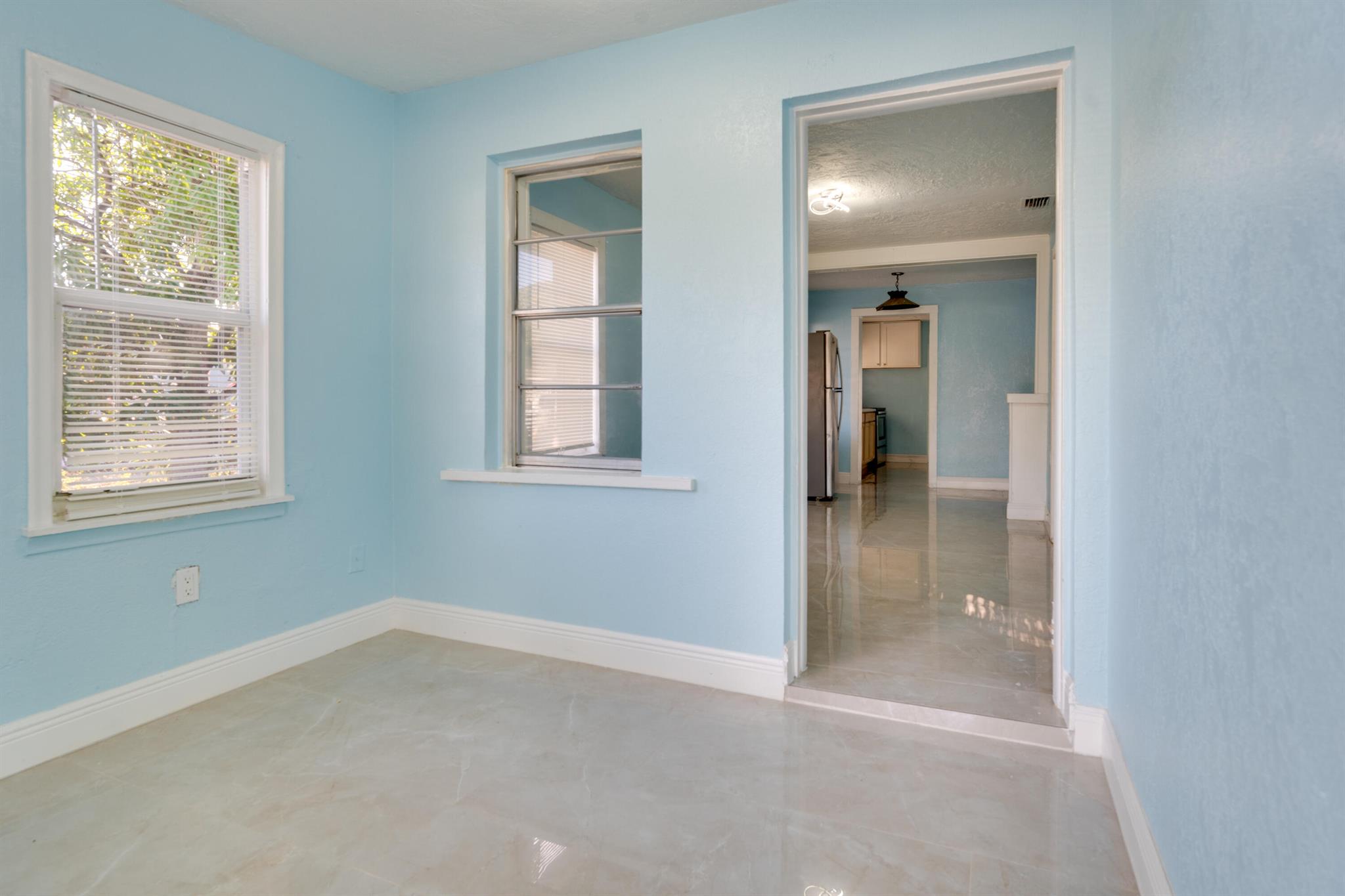 View photos, virtual tours, details... 813 N Truman Street