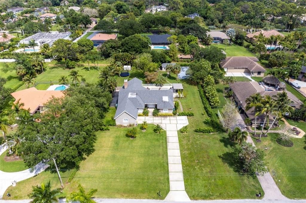Photo of 6086 NW 74th Ter, Parkland, FL 33067 (MLS # F10325710)