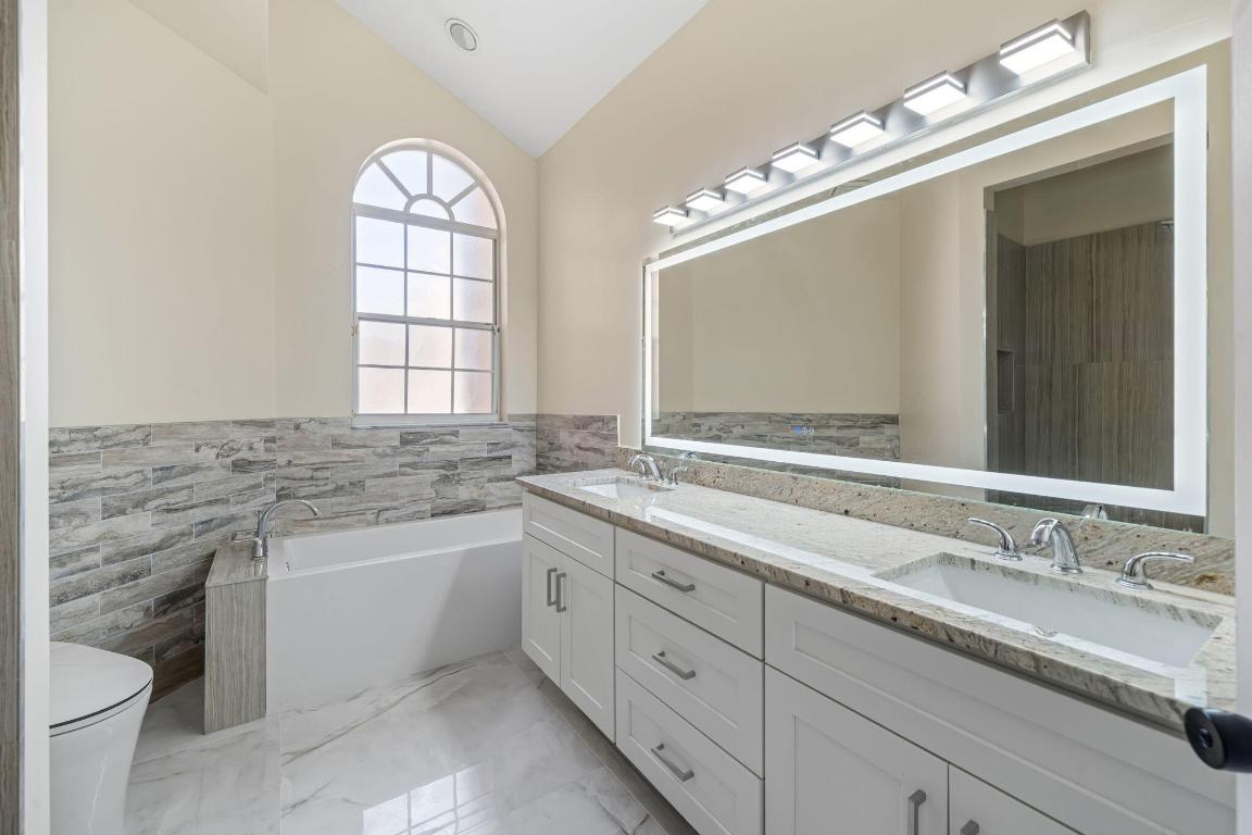 BANYANS OF ARVIDA COUNTRY CLUB - Residential