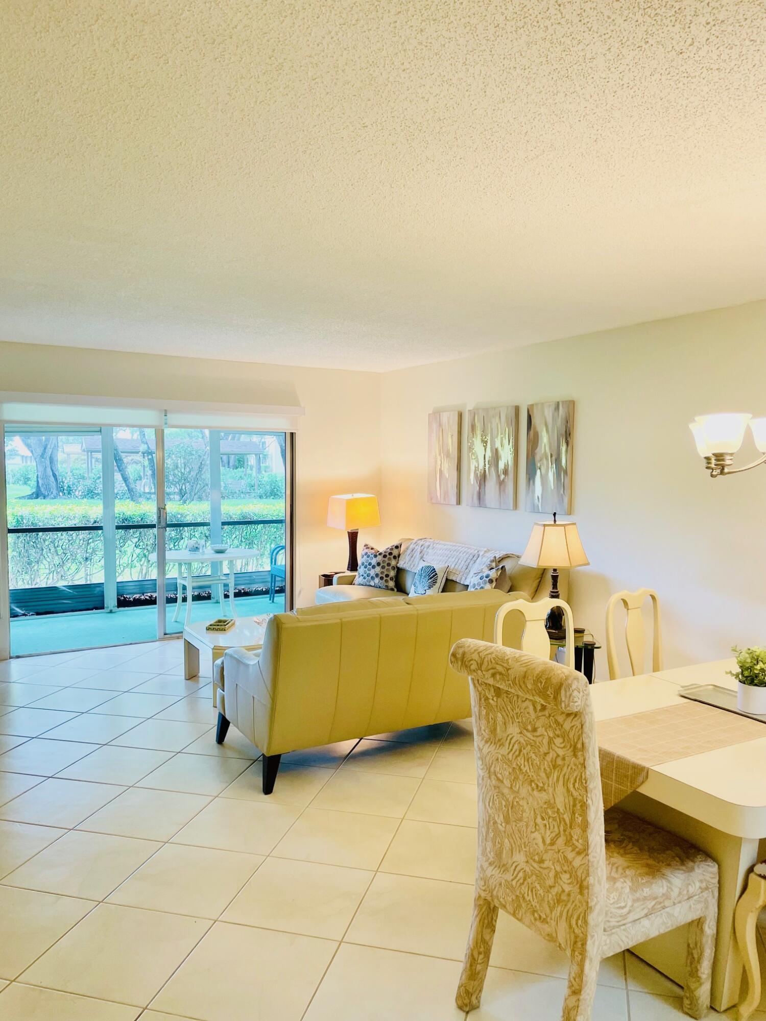 HUNTINGTON LAKES SEC THREE CONDOS - Residential Lease