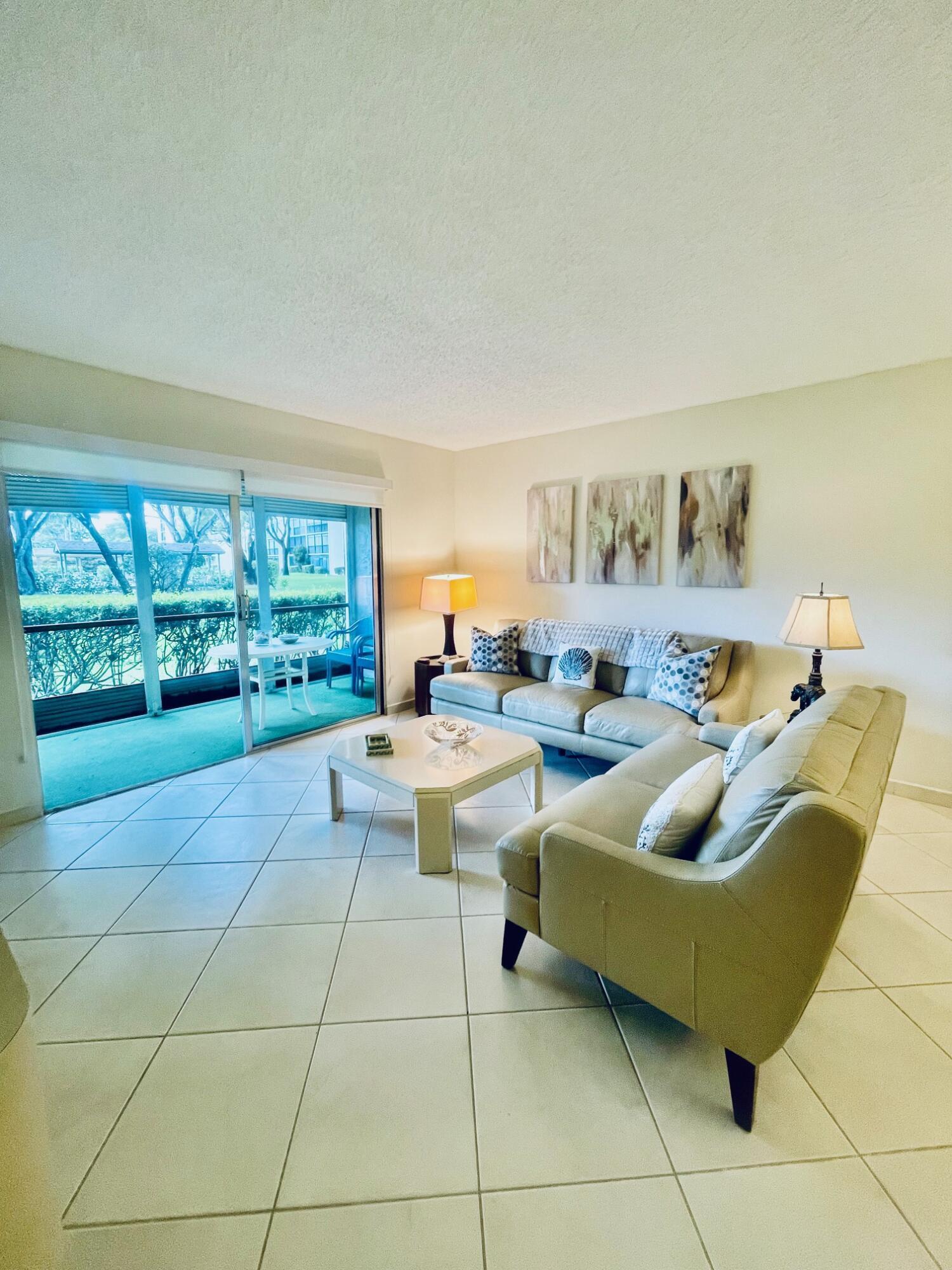 HUNTINGTON LAKES SEC THREE CONDOS - Residential Lease
