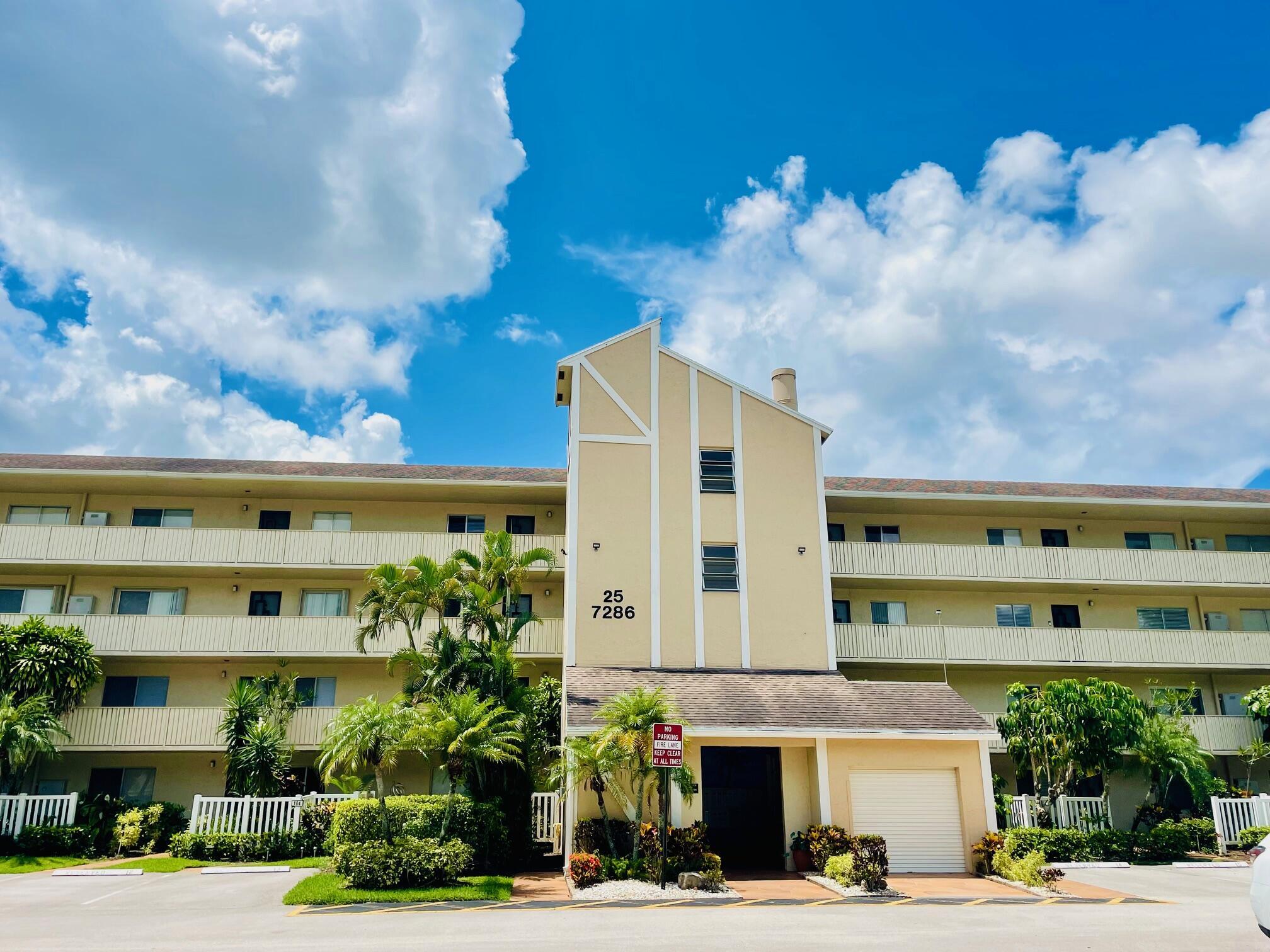 HUNTINGTON LAKES SEC THREE CONDOS - Residential Lease