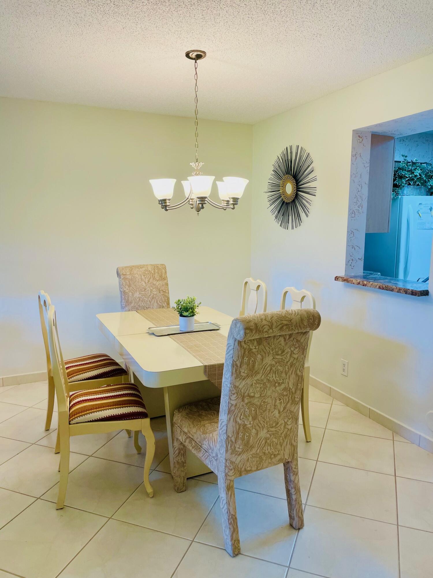 HUNTINGTON LAKES SEC THREE CONDOS - Residential Lease
