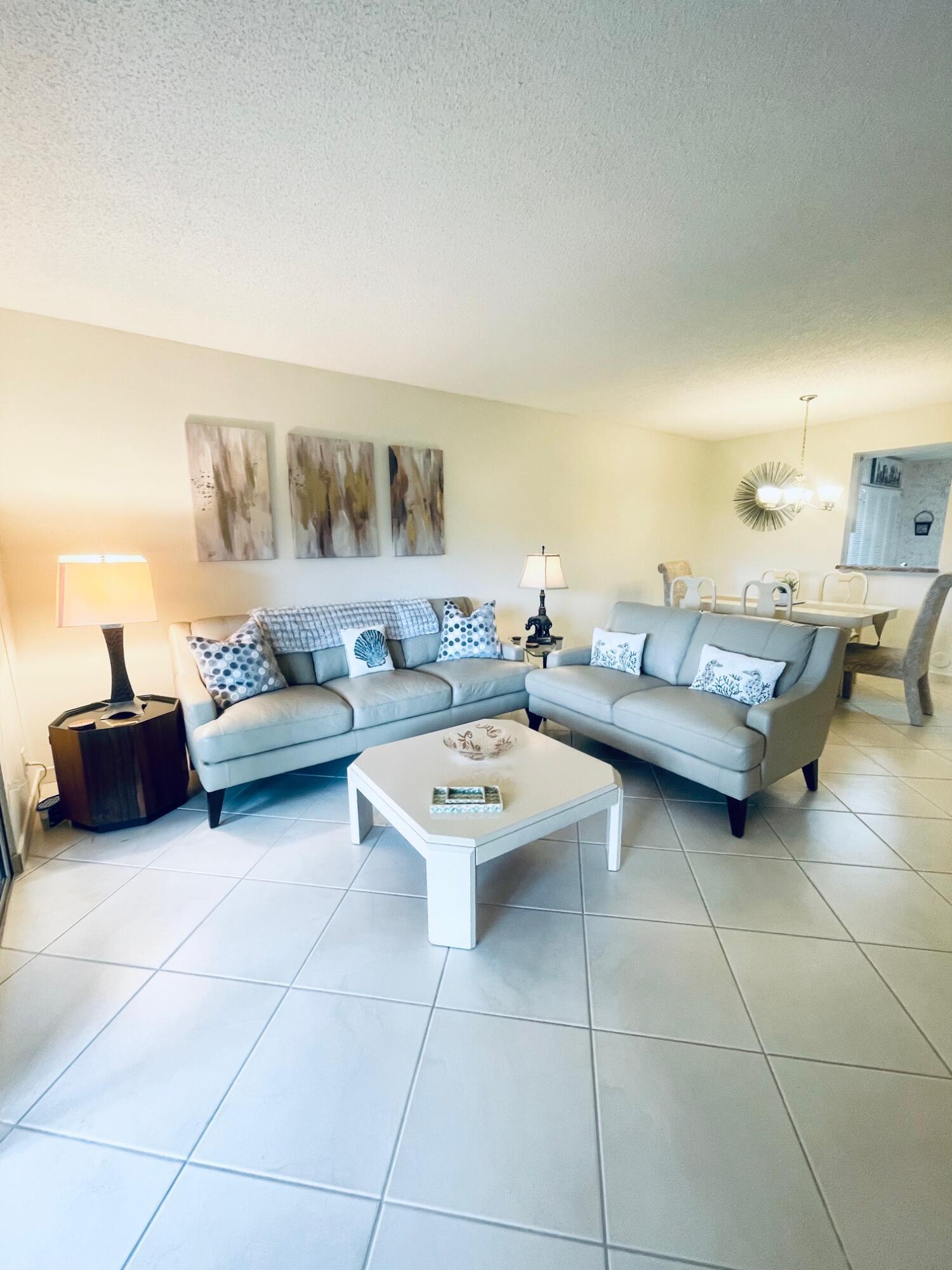 HUNTINGTON LAKES SEC THREE CONDOS - Residential Lease
