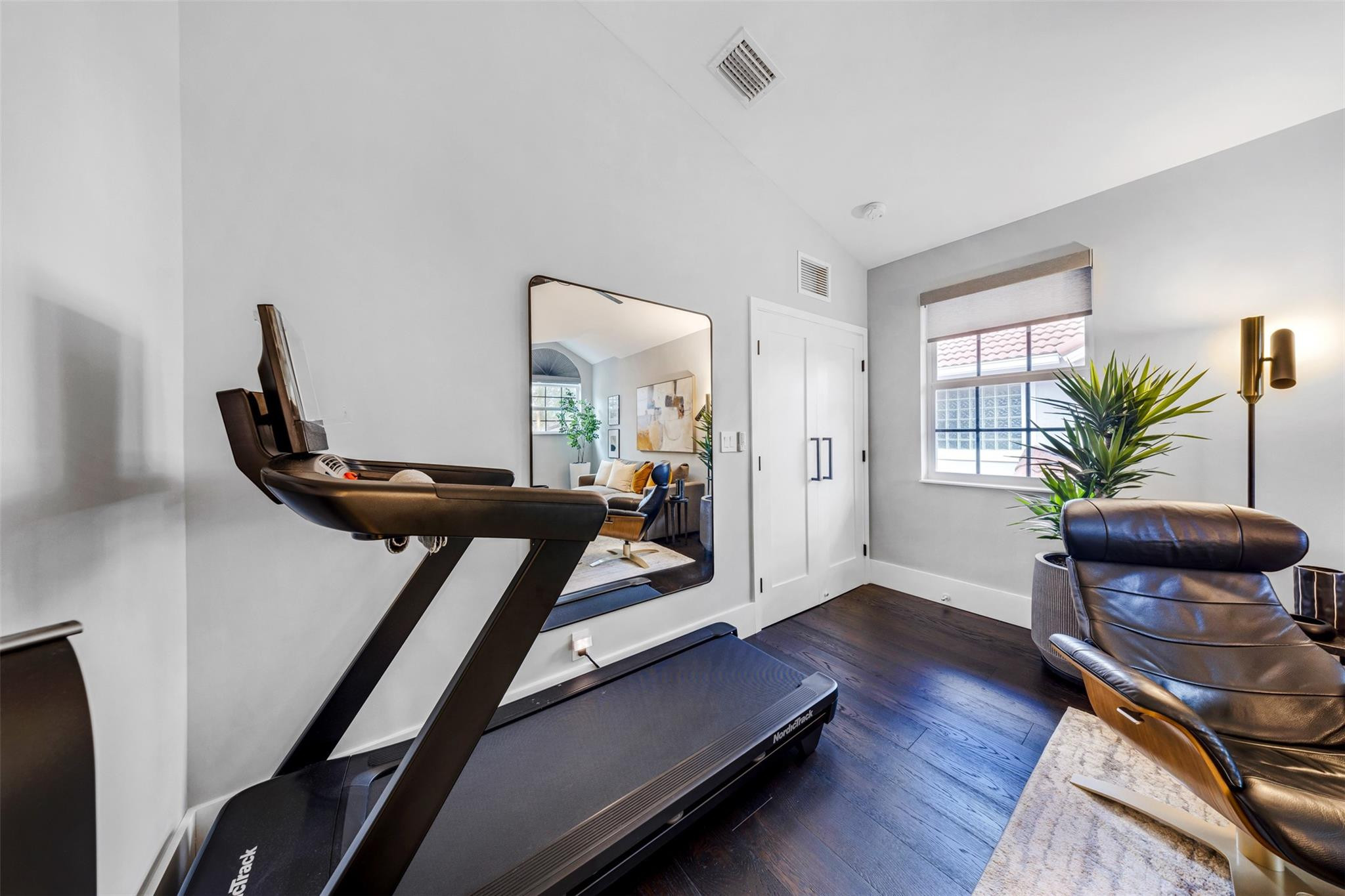 MISTY OAKS CONDOMINIUM - Residential