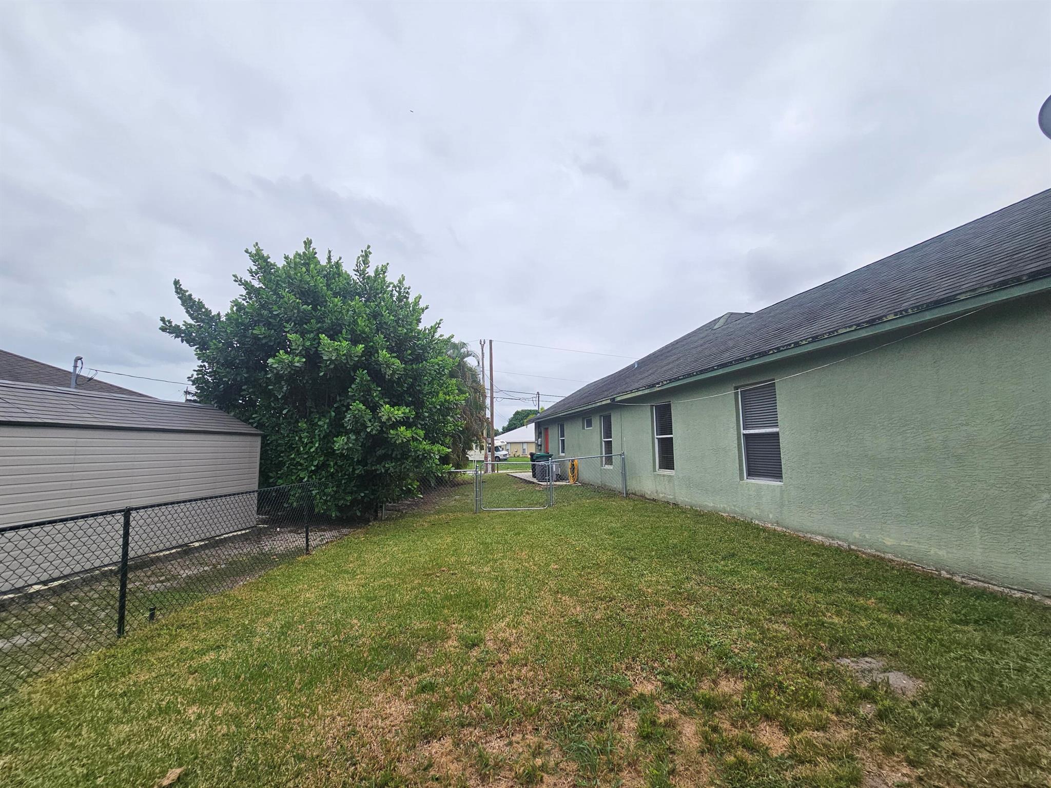 PORT ST LUCIE SECTION 39 - Residential Lease