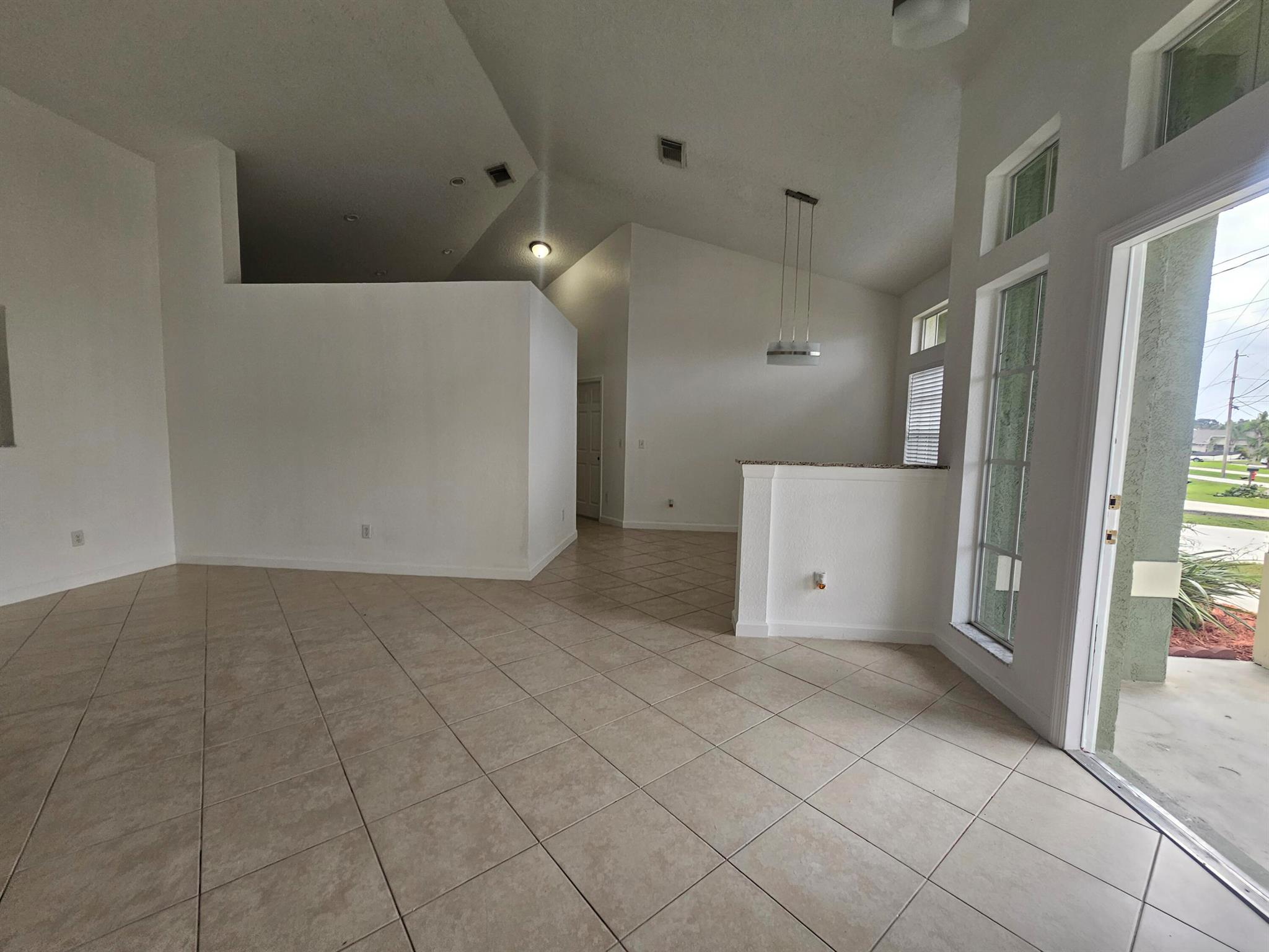 PORT ST LUCIE SECTION 39 - Residential Lease