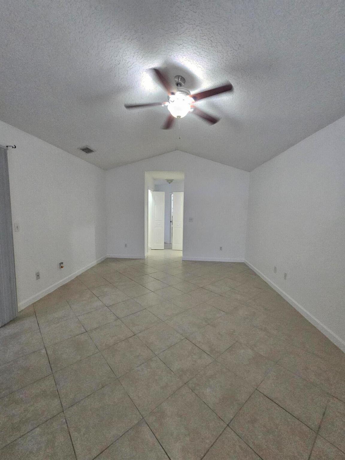 PORT ST LUCIE SECTION 39 - Residential Lease
