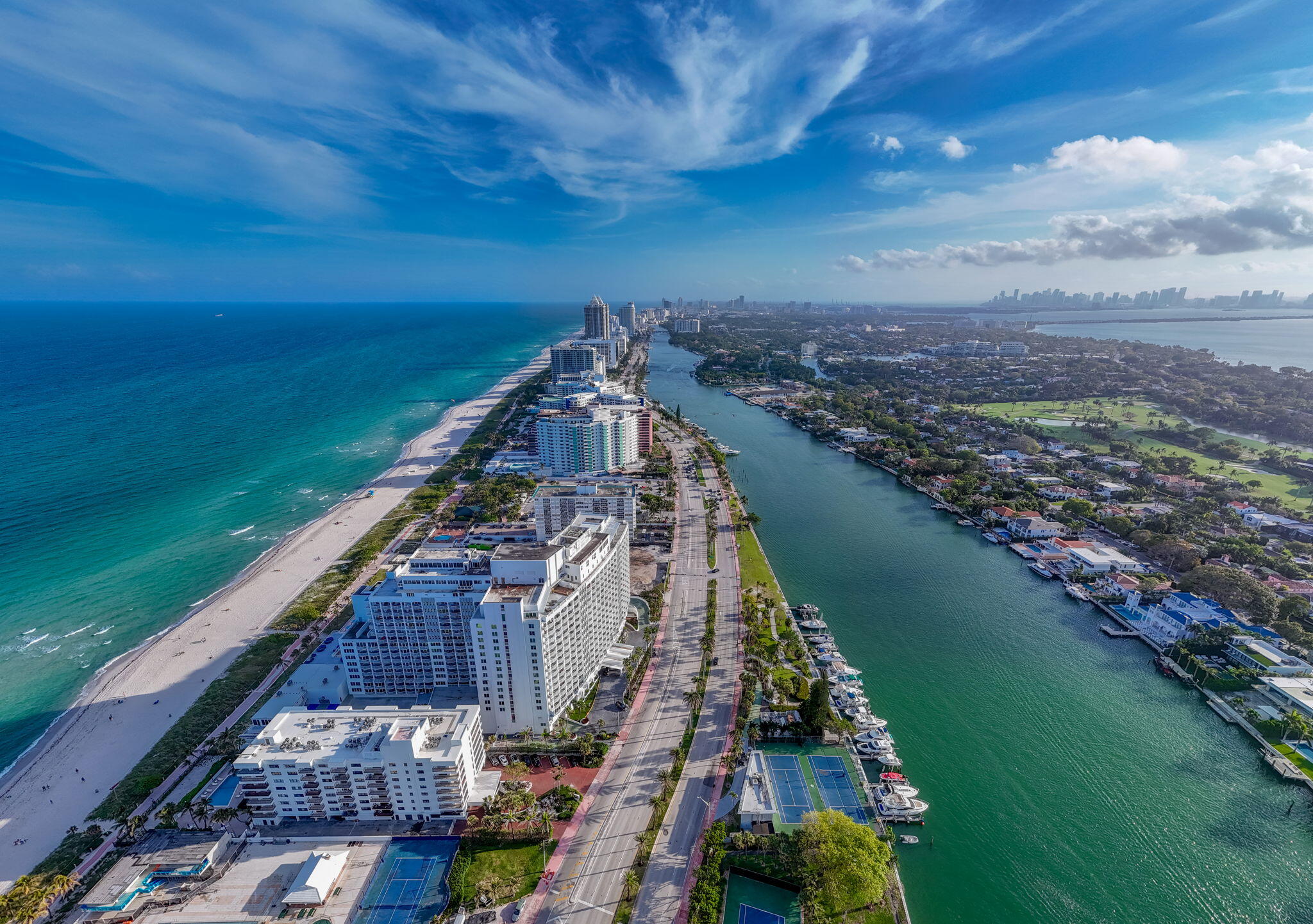 THE CARRIAGE HOUSE CONDO - Residential
