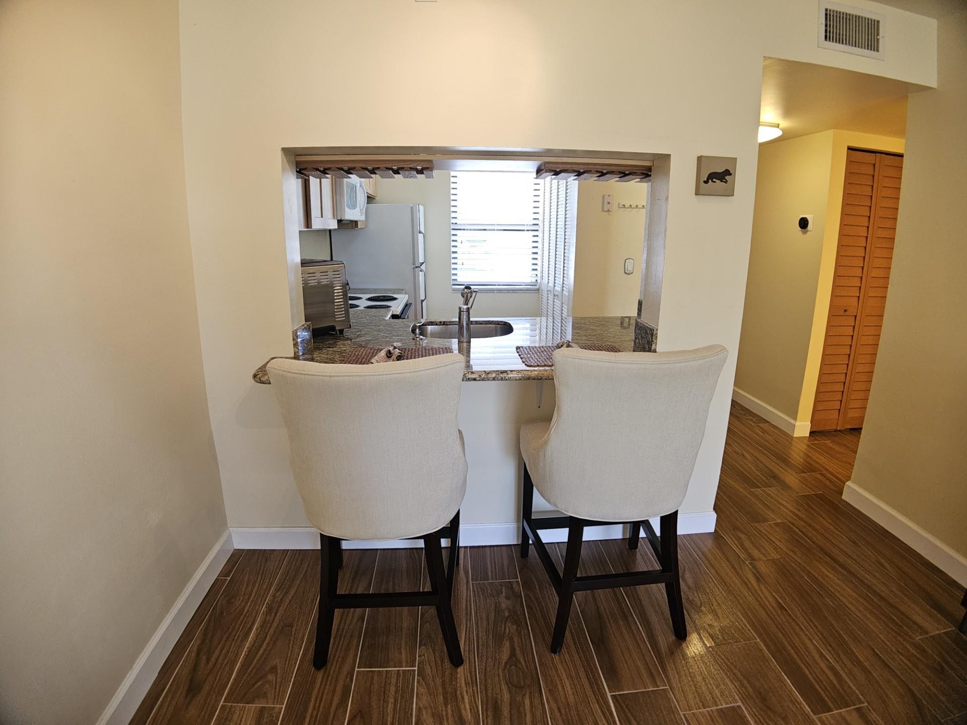 10003 Winding Lake Rd 105