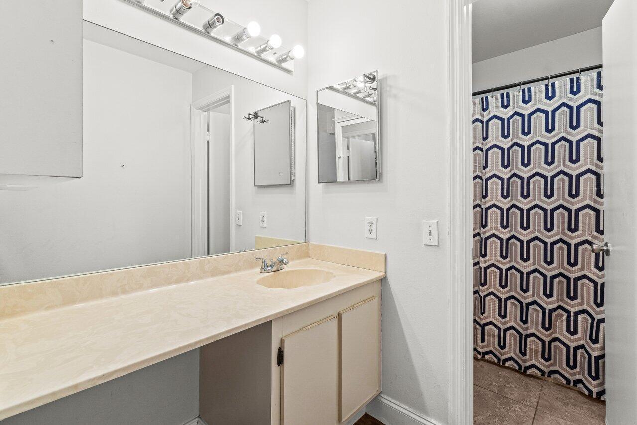 COURTYARDS AT BOCA I - Residential