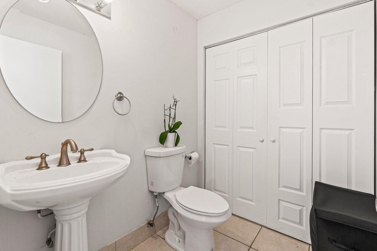 COURTYARDS AT BOCA I - Residential