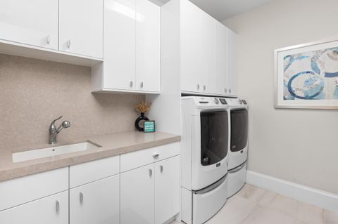 Tiny photo for 444 NE Wavecrest Way, Boca Raton, FL 33432 (MLS # B26008633)