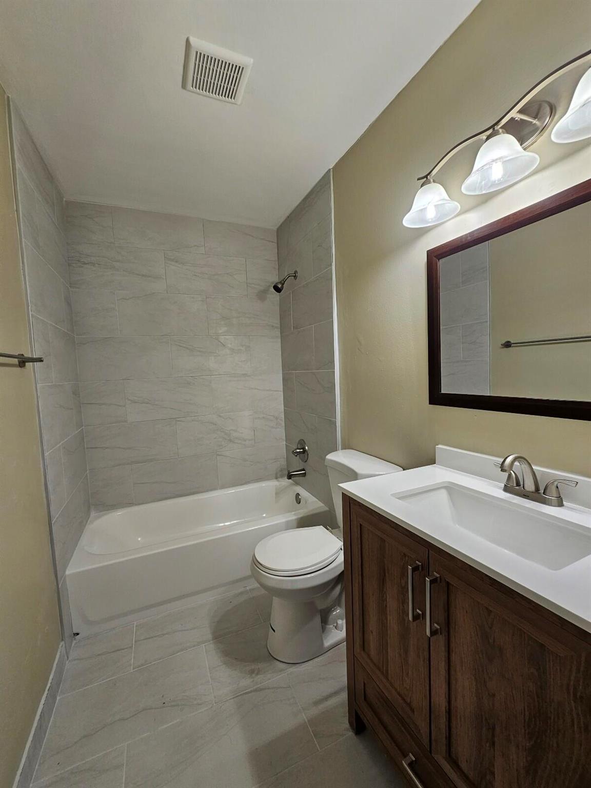 FOREST GLEN - Residential Lease