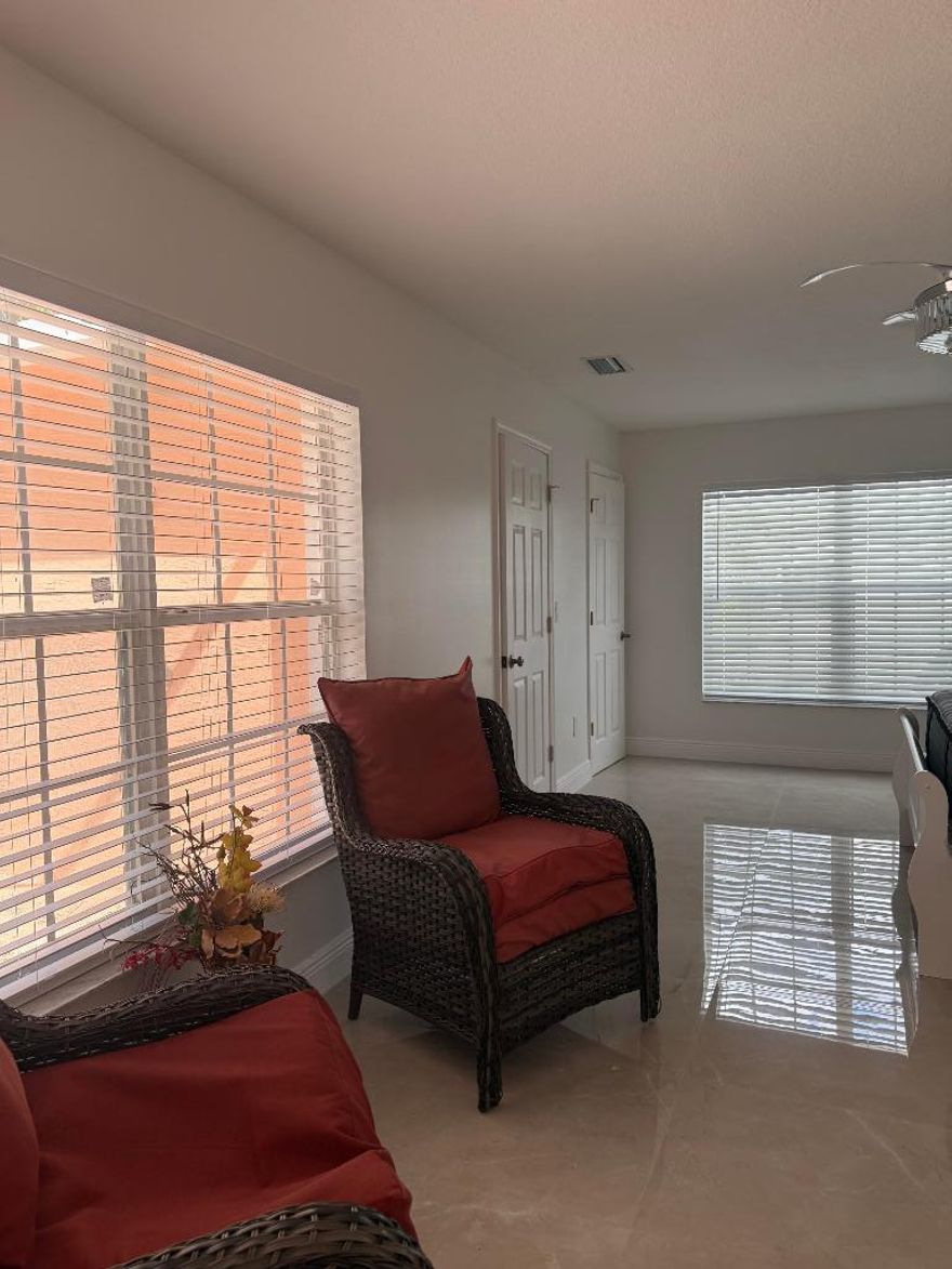Private Room for Rent - Becker Area, Port St. Lucie.
Looking for a clean, quiet place to rest your head? This private room in the desirable Becker area of Port St. Lucie is perfect for a single person who values privacy and simplicity. Utilities included (electric, water, internet) Private room only - access to pool common areas
 Excellent location: Close to I-95, shopping, restaurants, and more
 No pets.  Great for a commuter, traveling professional, or someone needing a low-maintenance living space in a peaceful neighborhood.