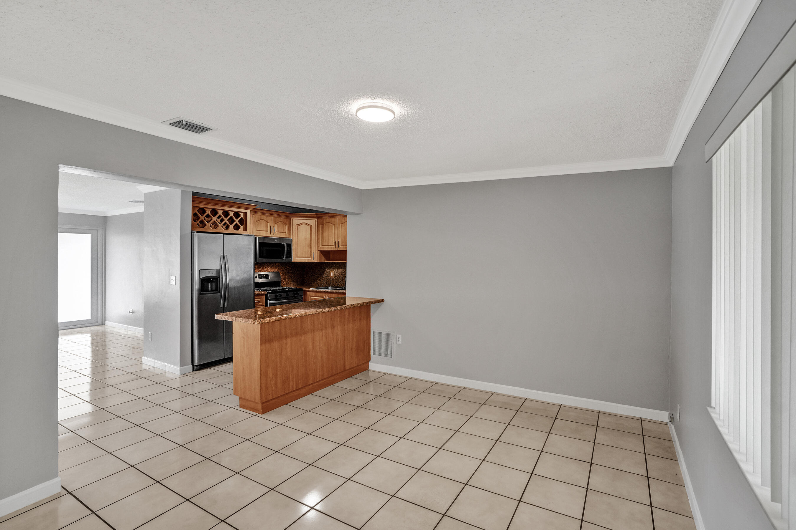 LAKE CECILE ESTS SEC 1 - Residential