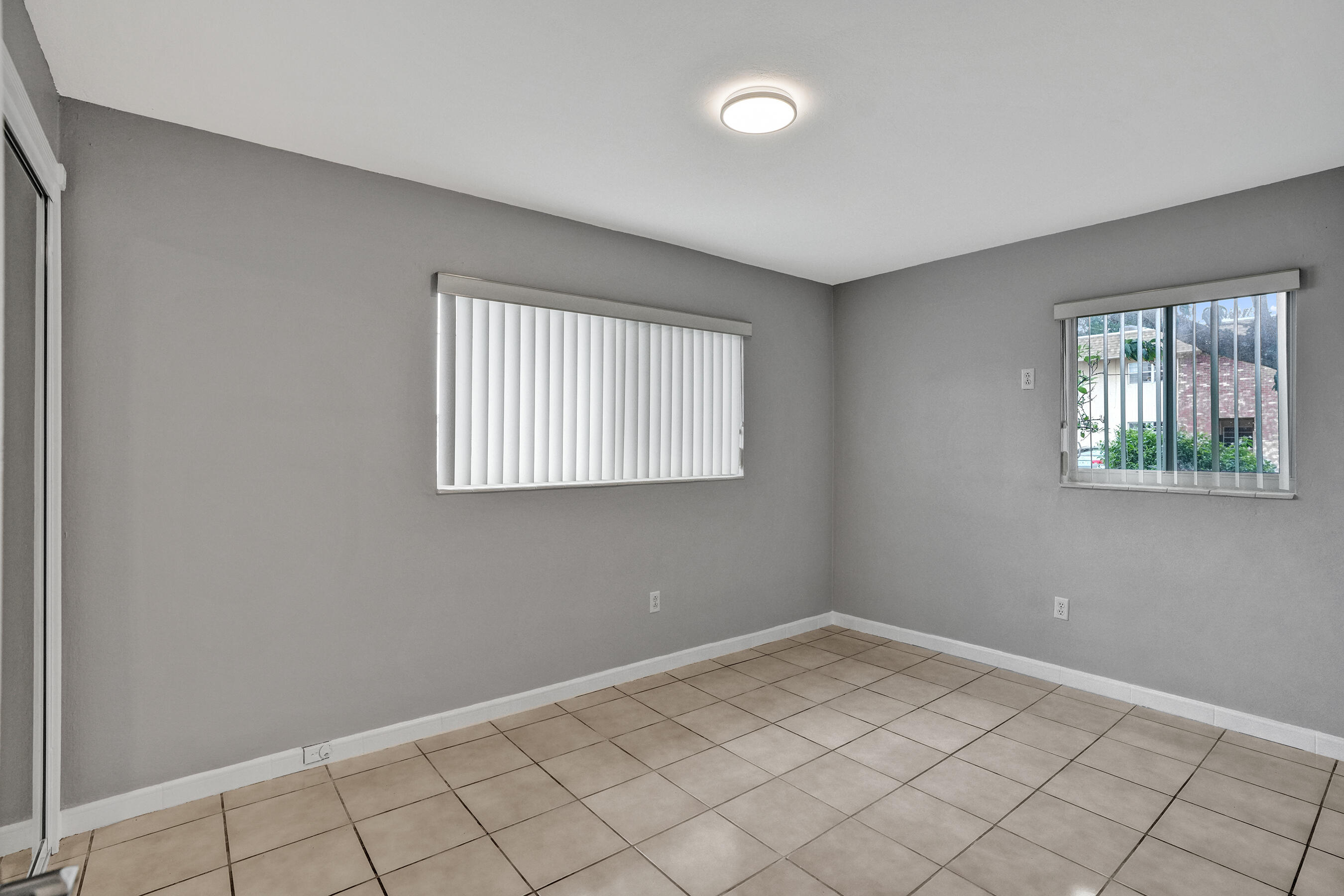 LAKE CECILE ESTS SEC 1 - Residential