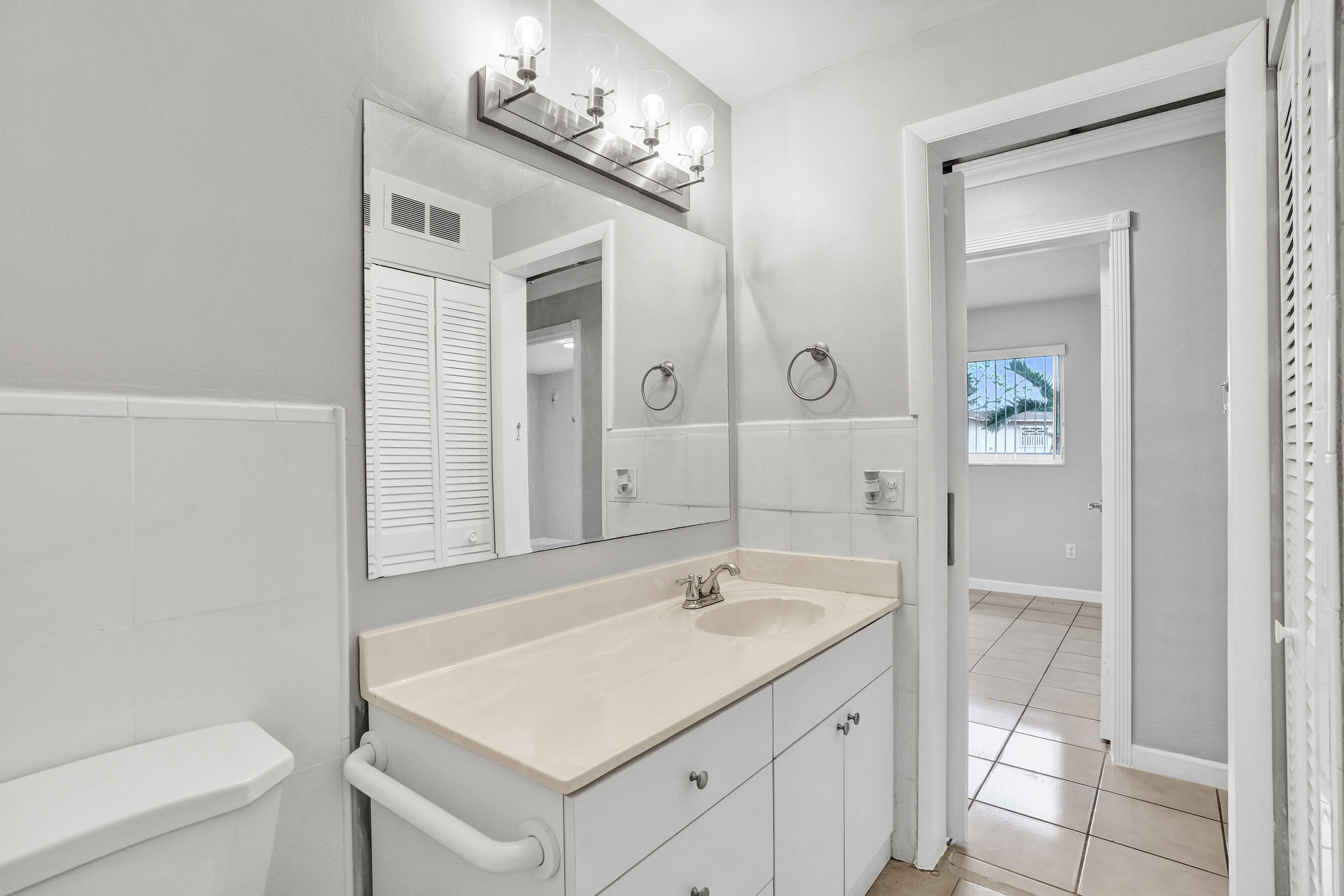 LAKE CECILE ESTS SEC 1 - Residential