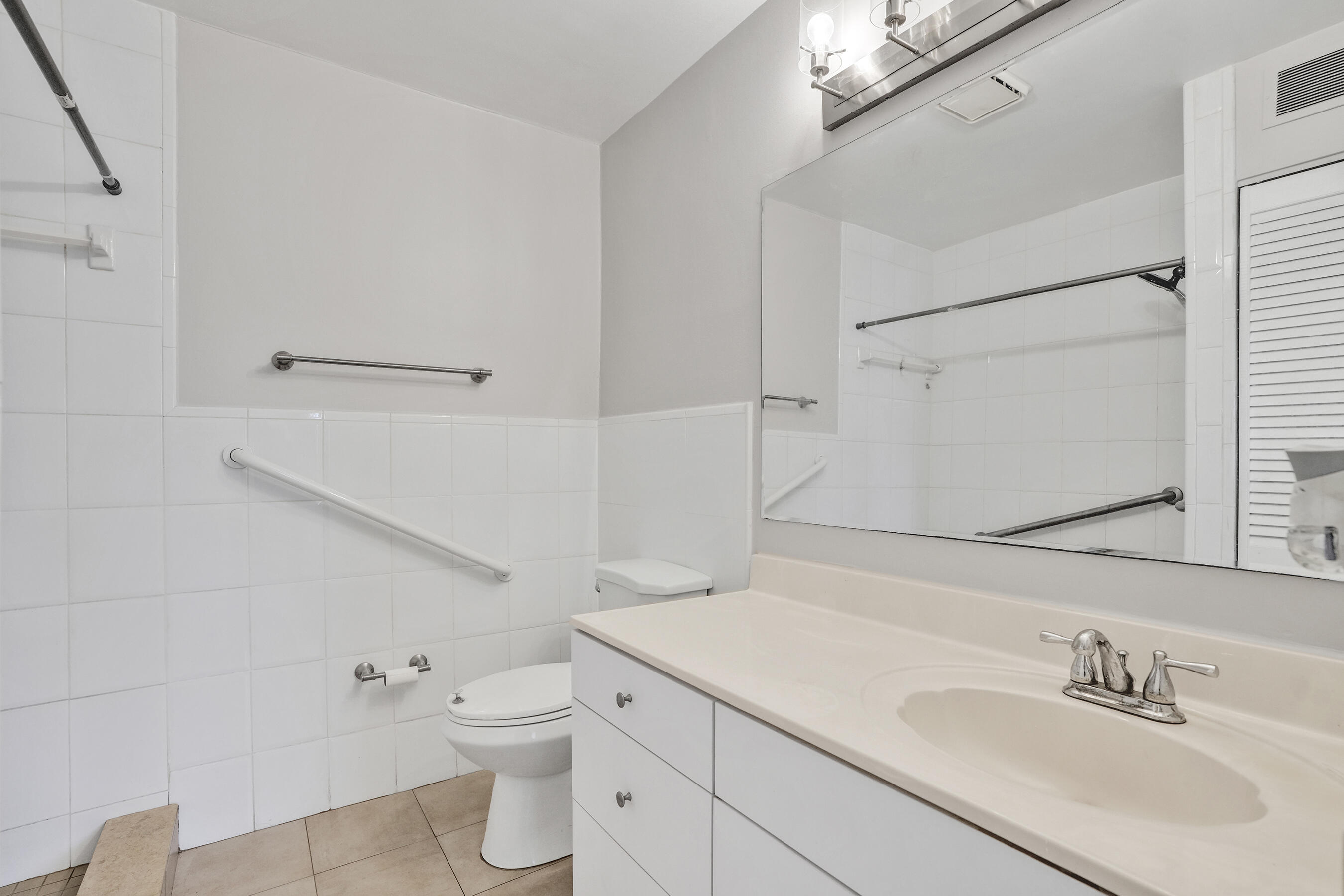 LAKE CECILE ESTS SEC 1 - Residential