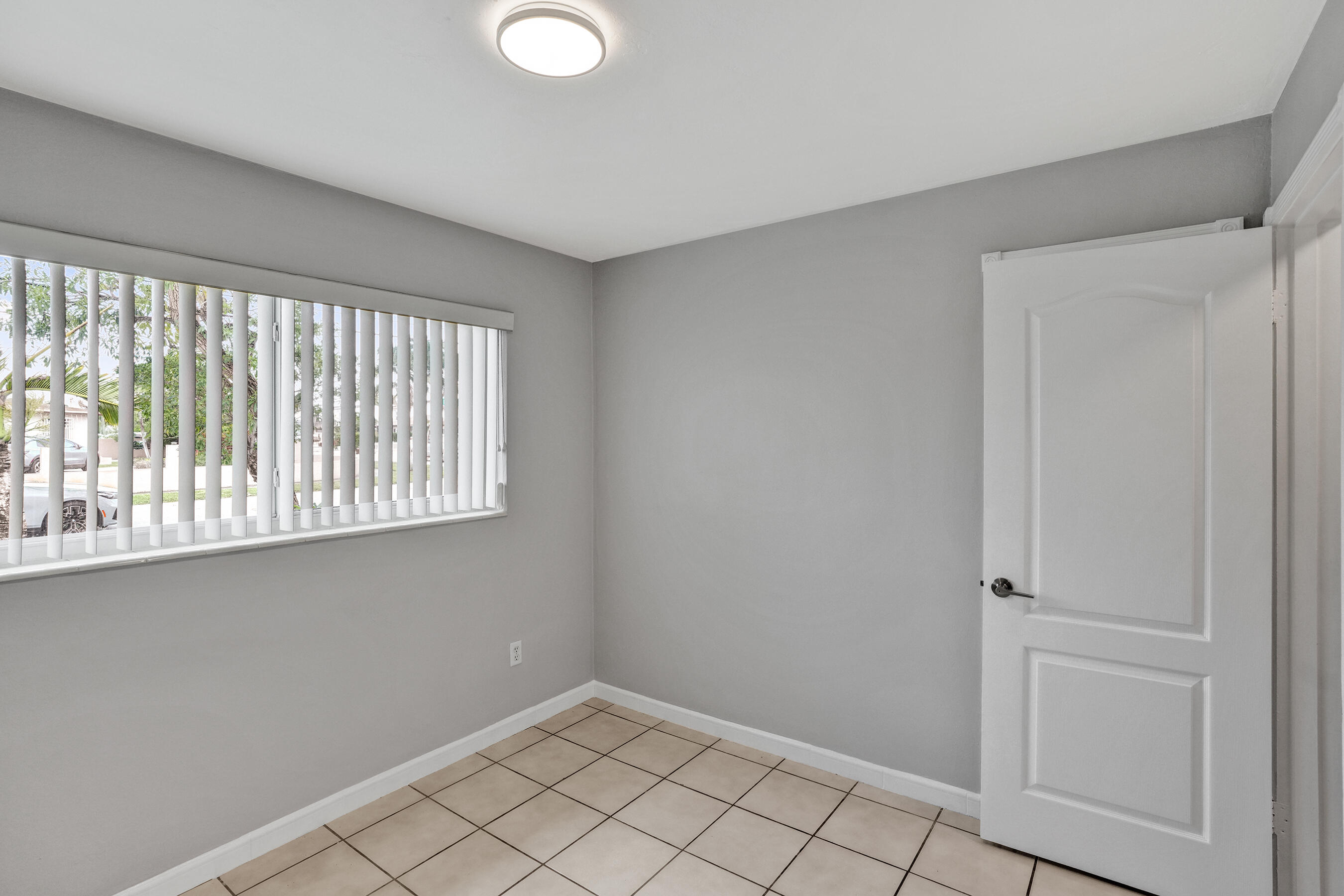 LAKE CECILE ESTS SEC 1 - Residential