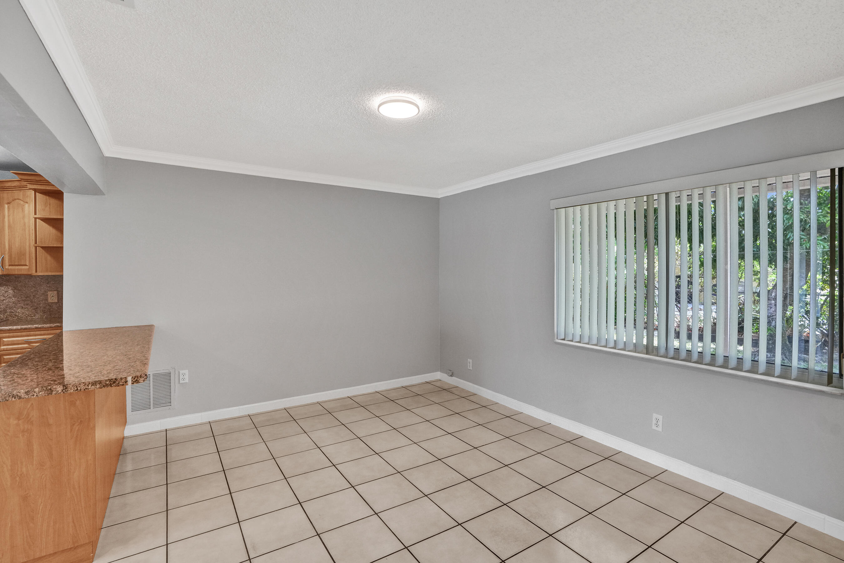 LAKE CECILE ESTS SEC 1 - Residential
