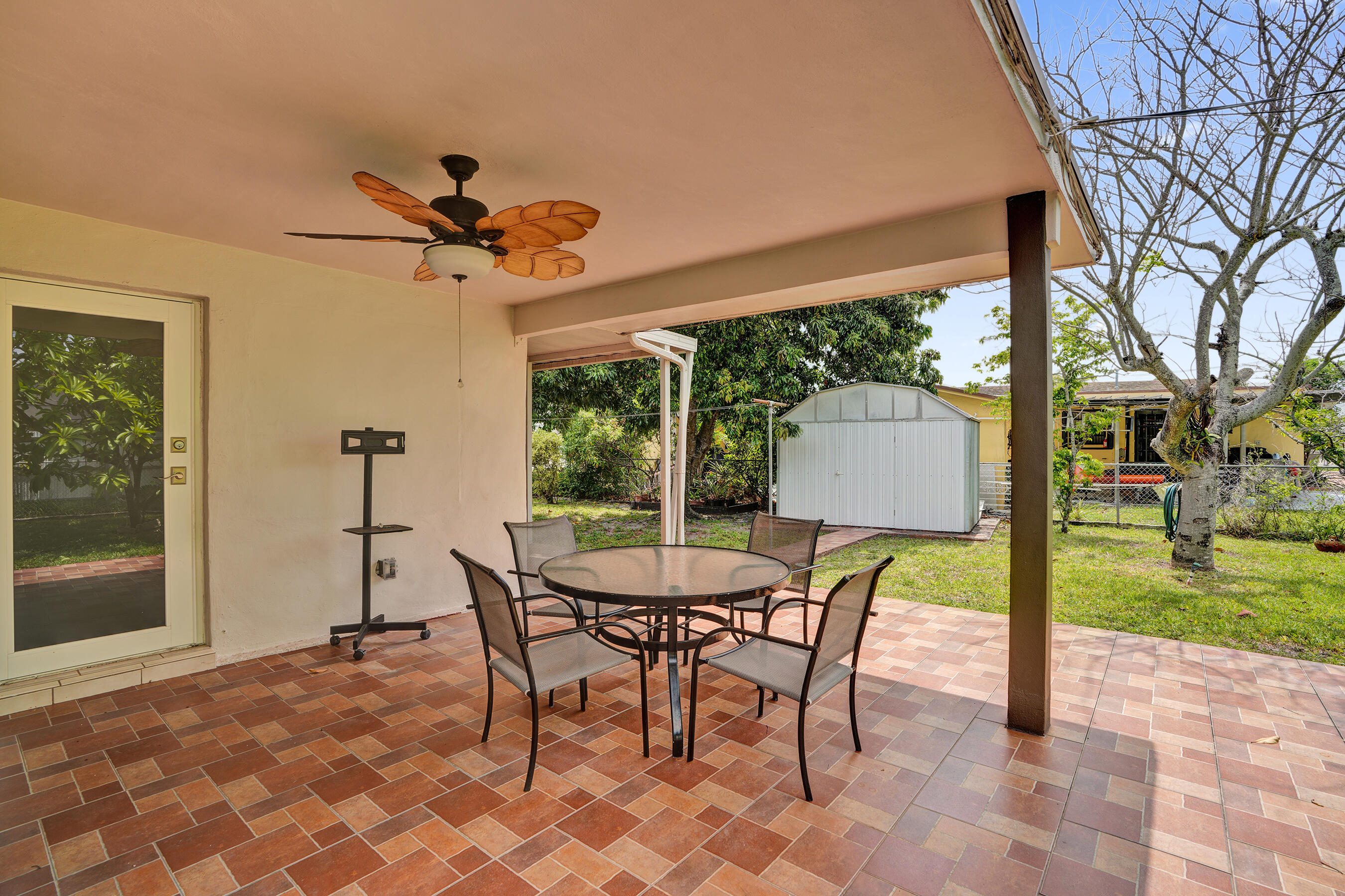 LAKE CECILE ESTS SEC 1 - Residential