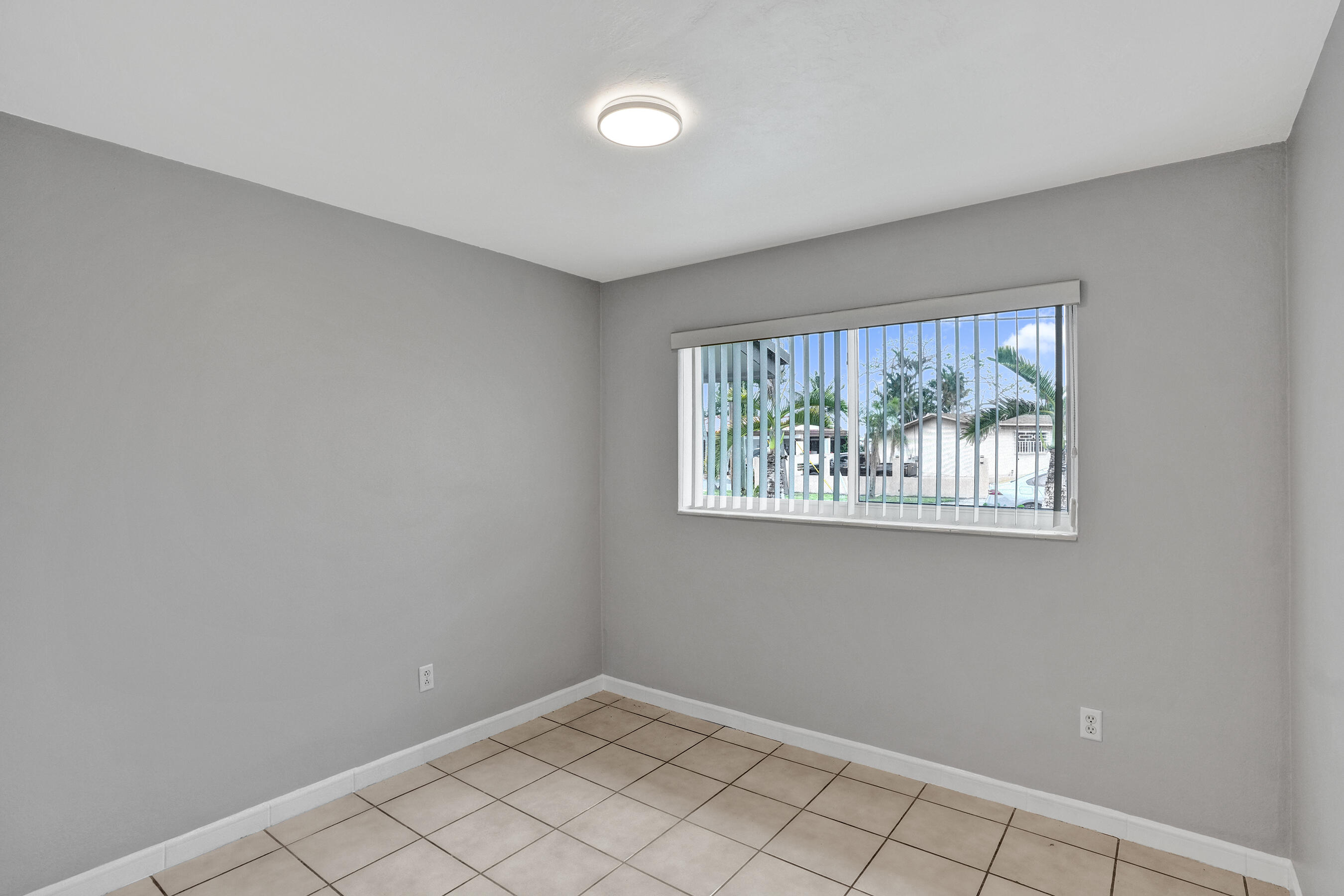 LAKE CECILE ESTS SEC 1 - Residential