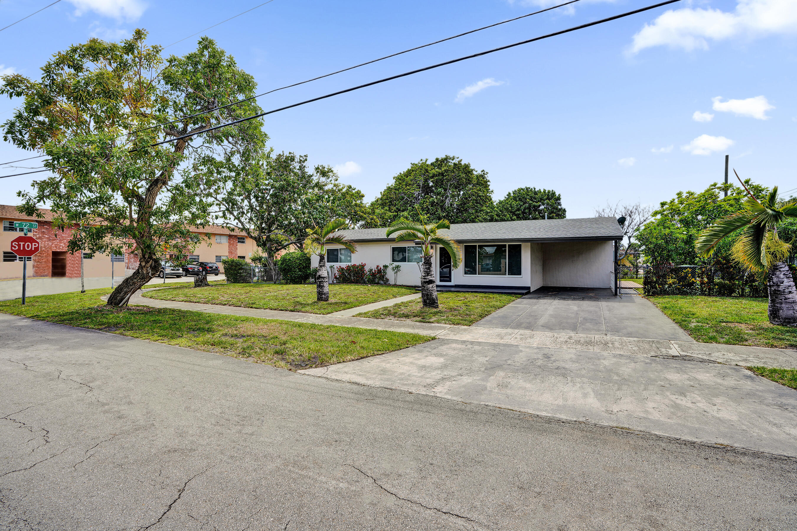 LAKE CECILE ESTS SEC 1 - Residential