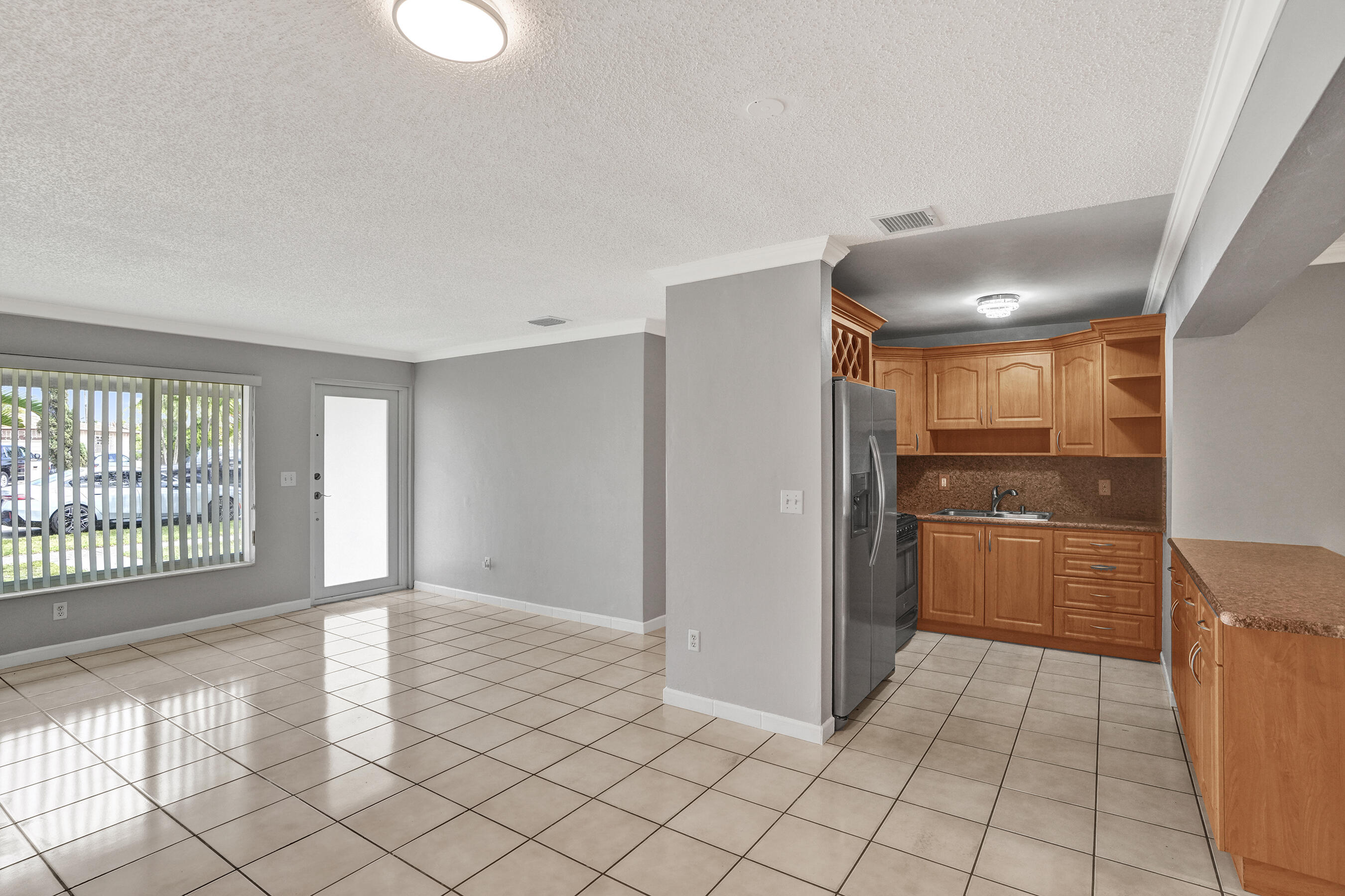 LAKE CECILE ESTS SEC 1 - Residential