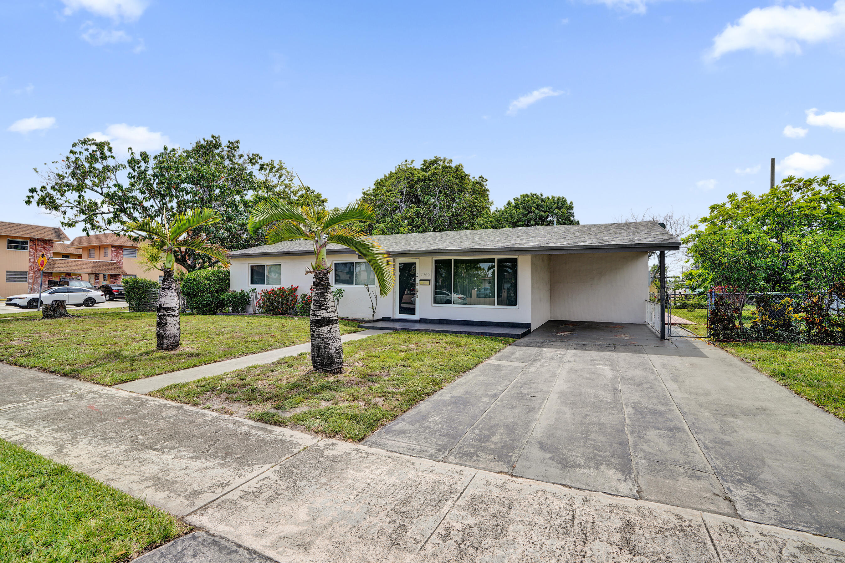 LAKE CECILE ESTS SEC 1 - Residential