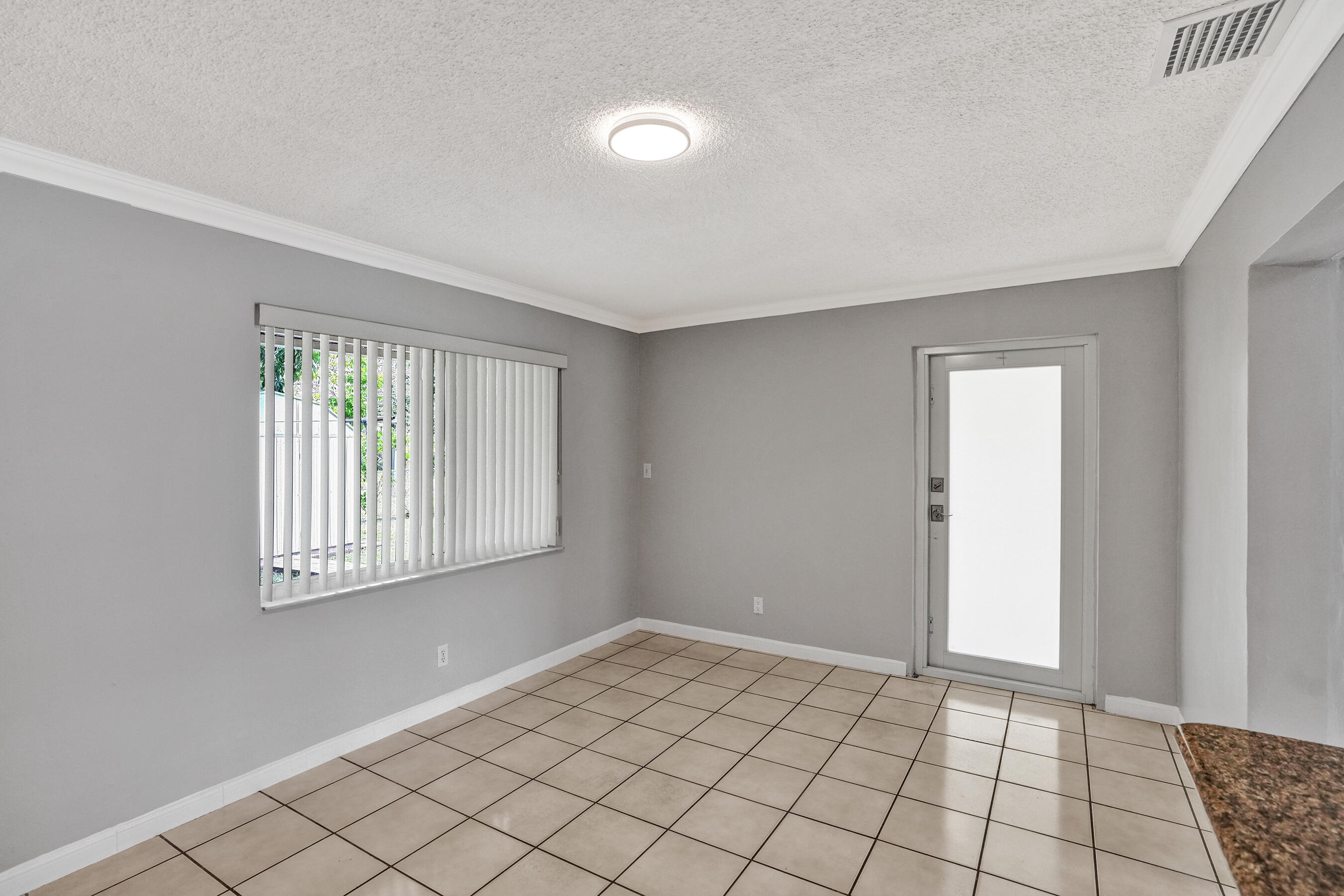 LAKE CECILE ESTS SEC 1 - Residential