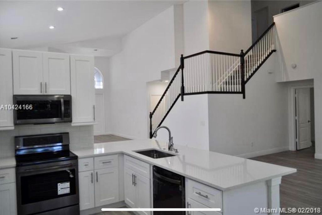 Photo of 5 Lake Eden Drive, Boynton Beach, FL 33435 (MLS # R10987624)