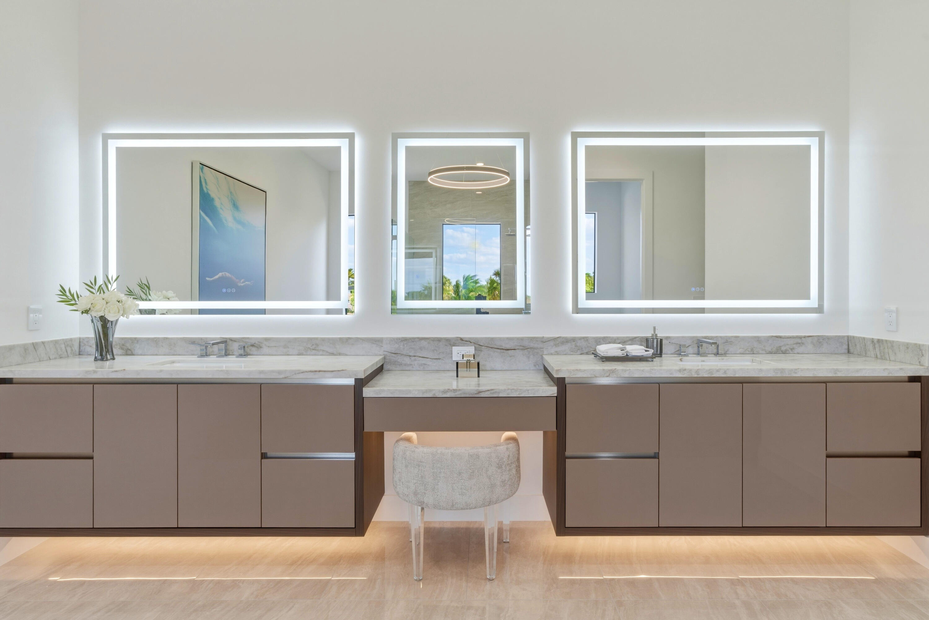 LAKE FLORESTA PARK - Residential