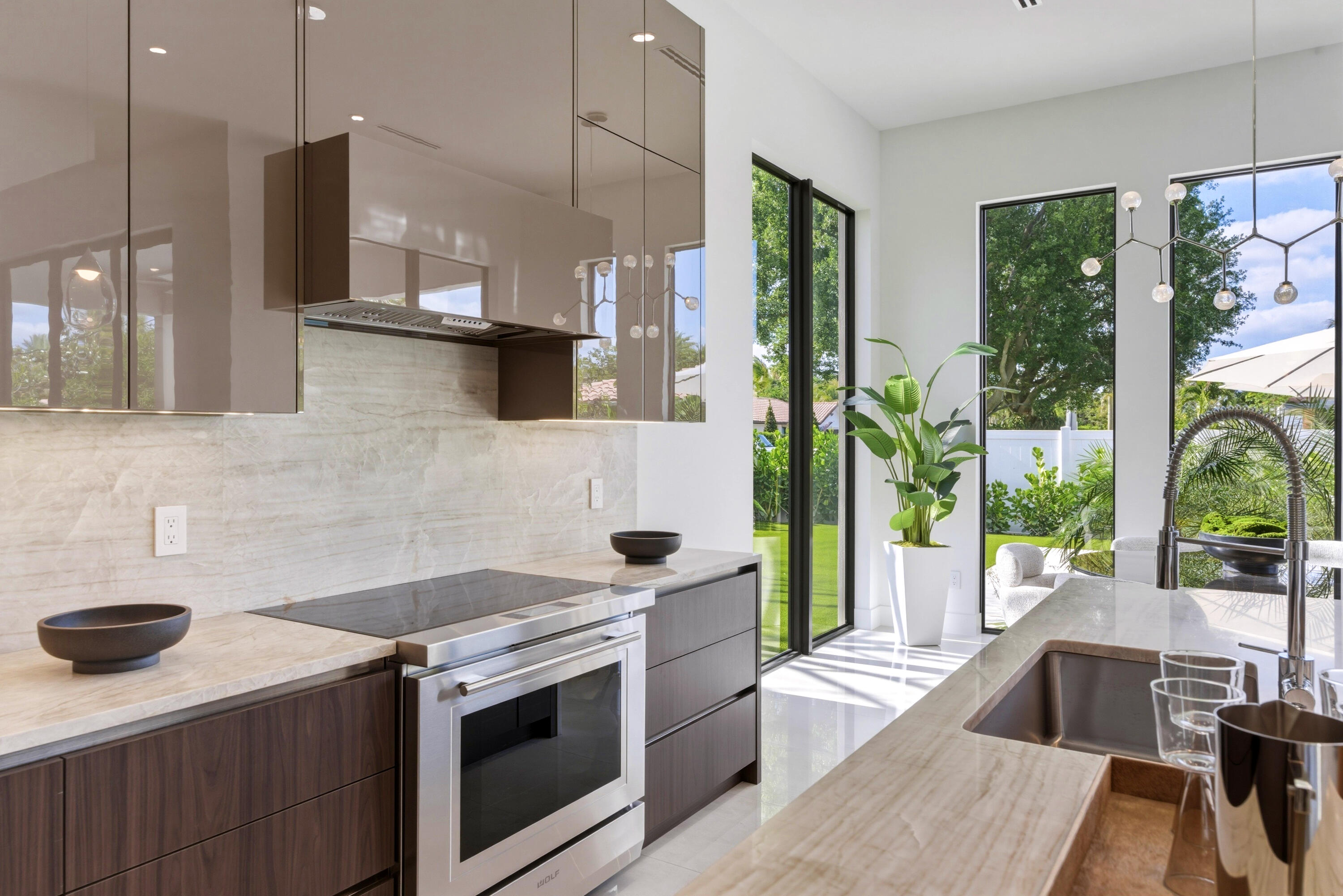 LAKE FLORESTA PARK - Residential