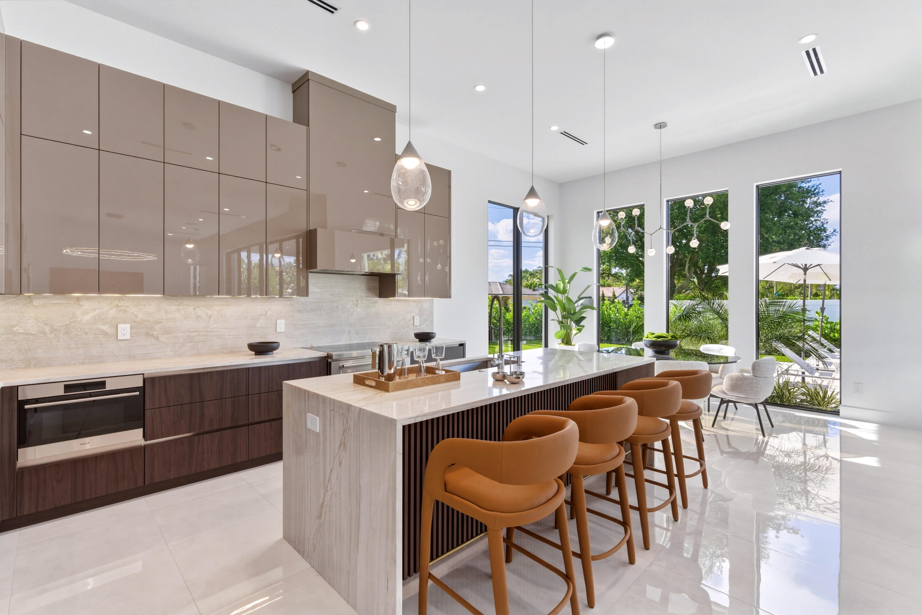 LAKE FLORESTA PARK - Residential