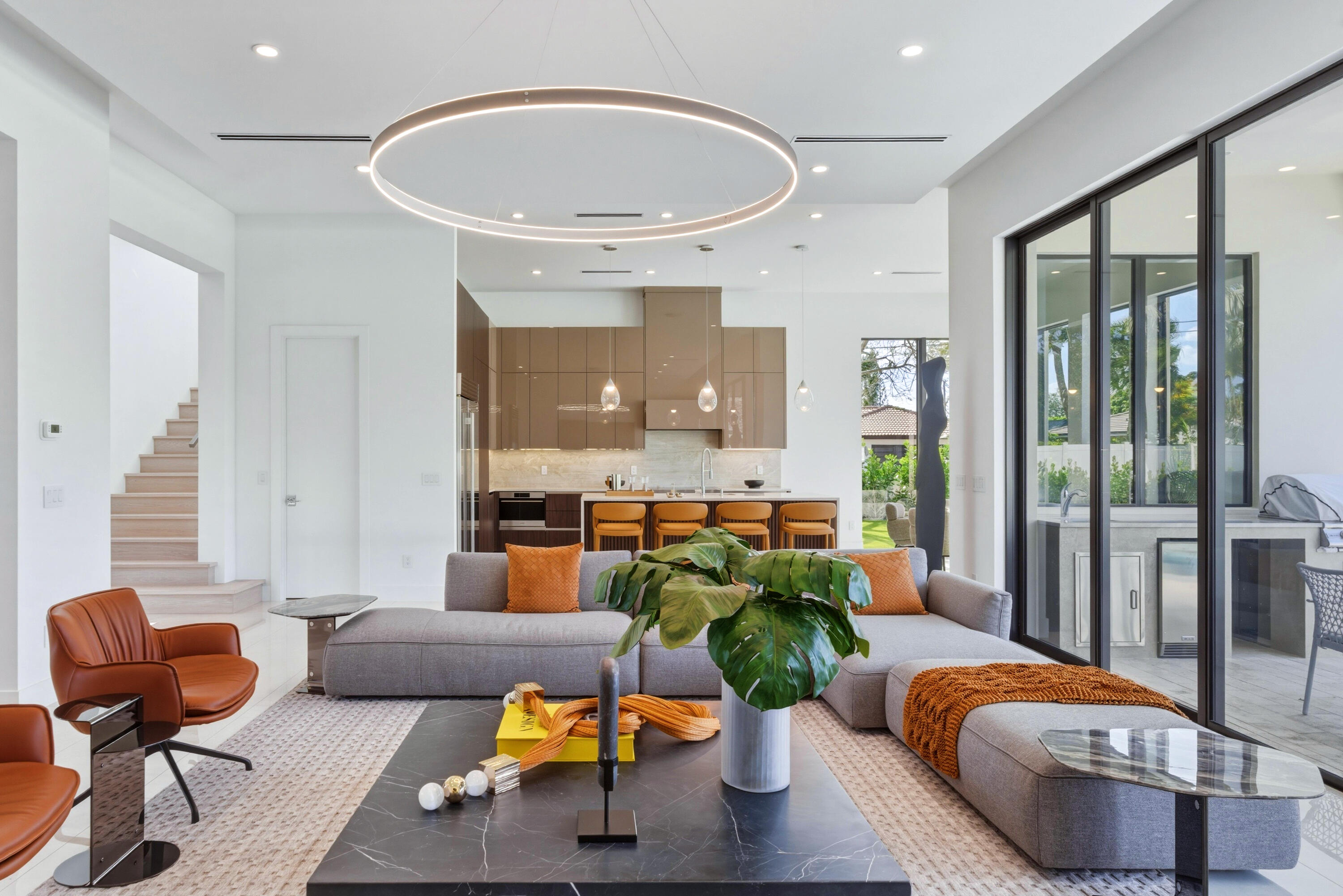 LAKE FLORESTA PARK - Residential