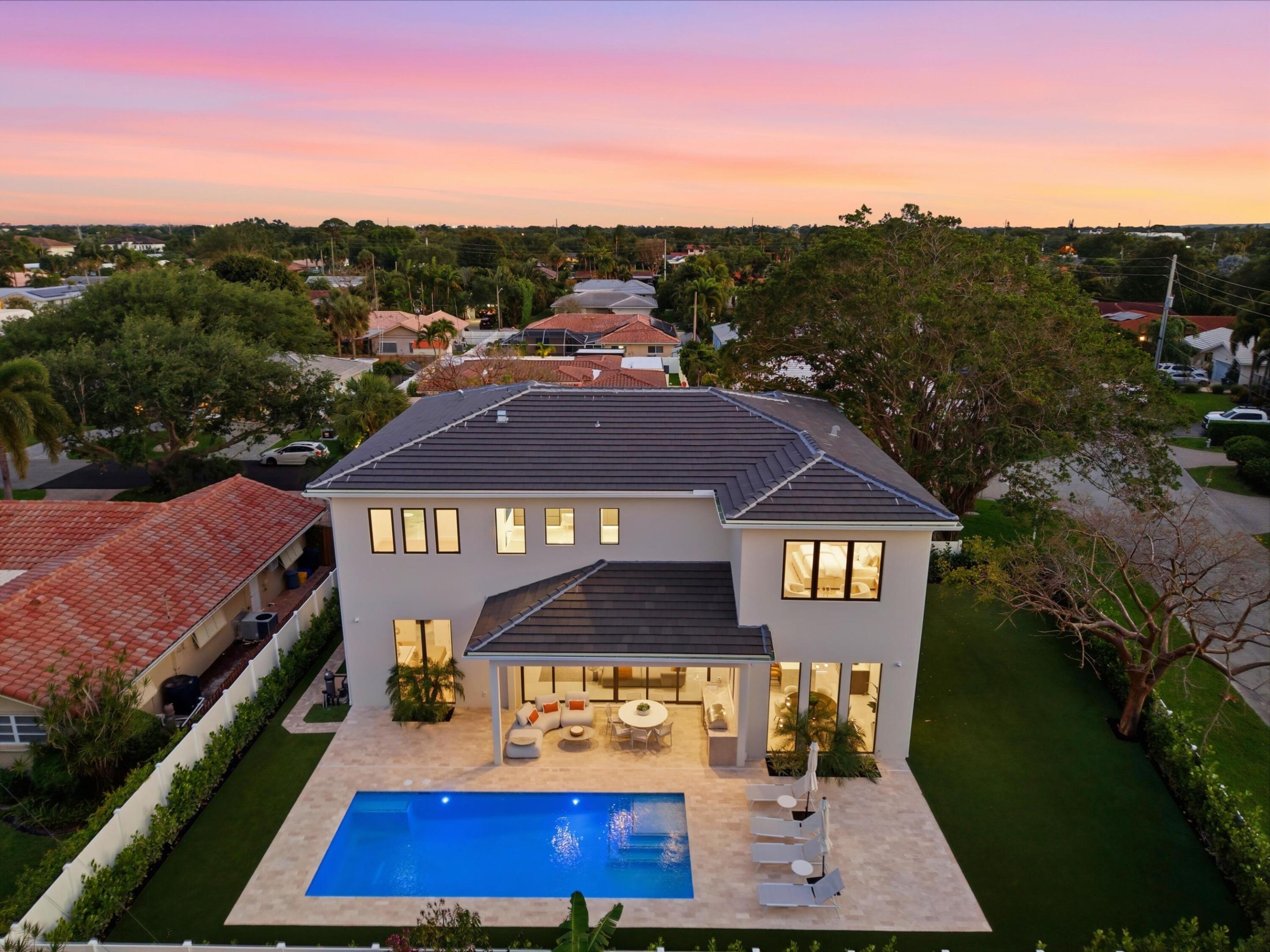 LAKE FLORESTA PARK - Residential